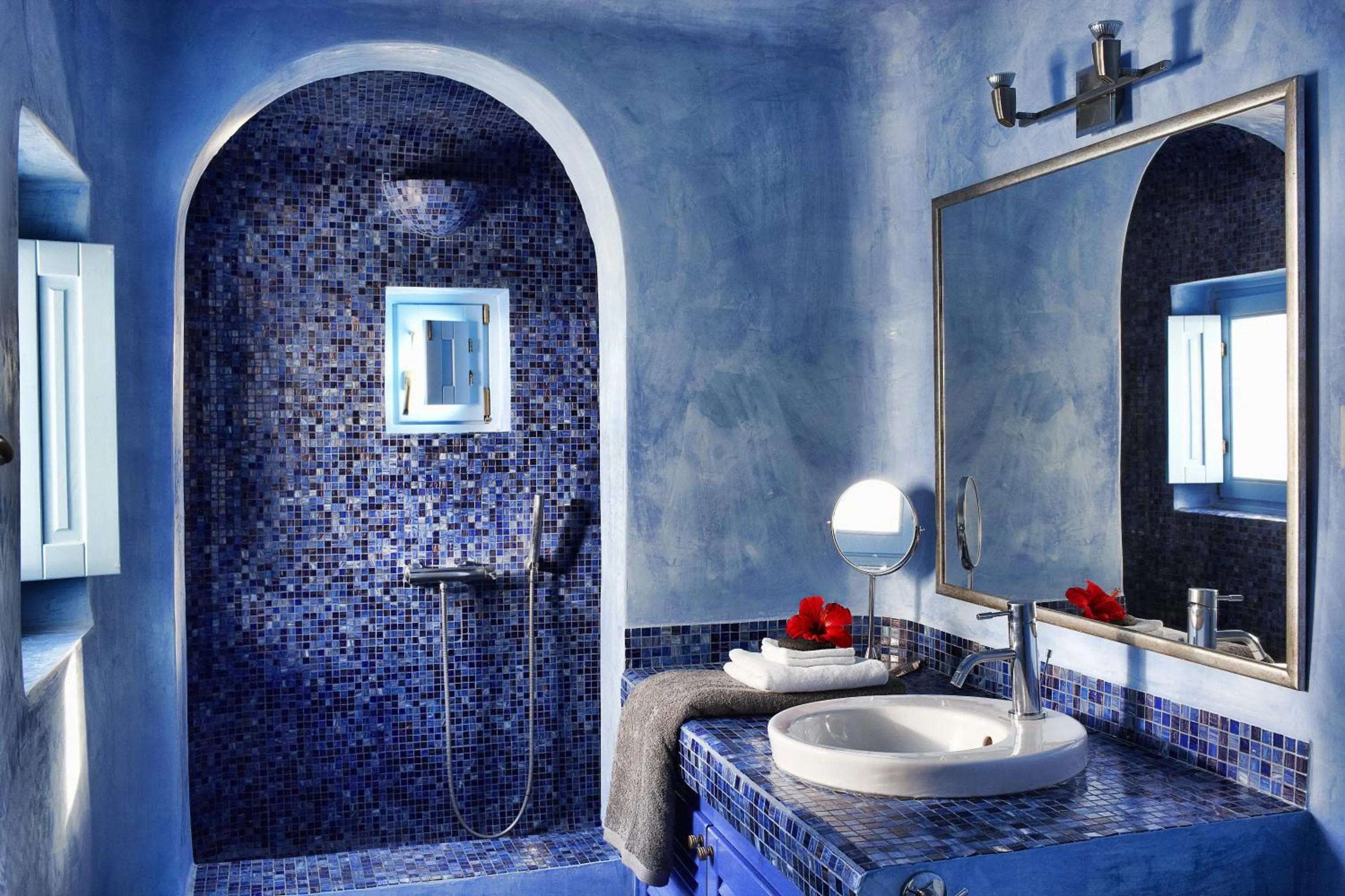 Bathroom, Bed in Dreams Luxury Suites