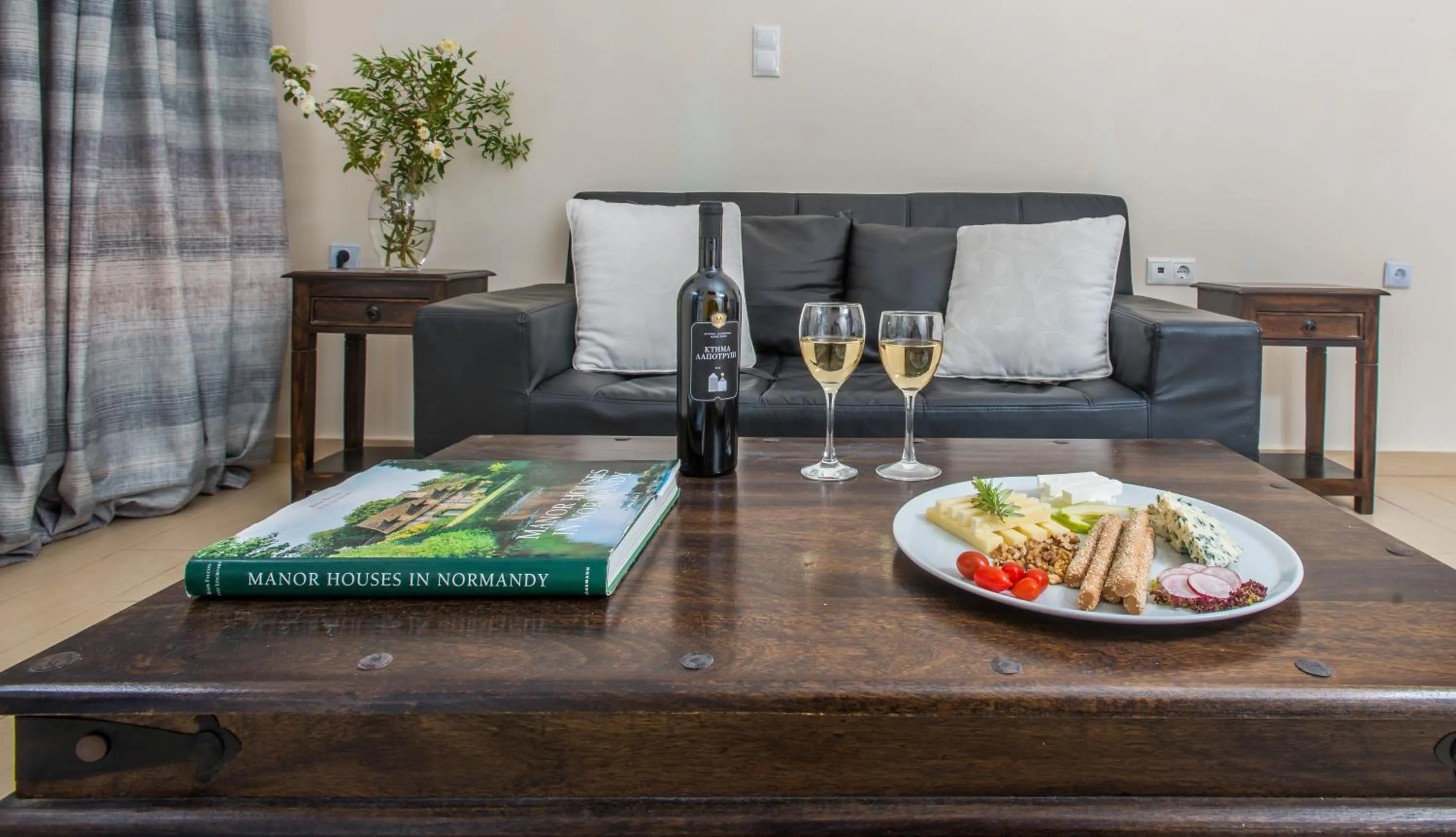 TV and multimedia in Naxos Palace Hotel