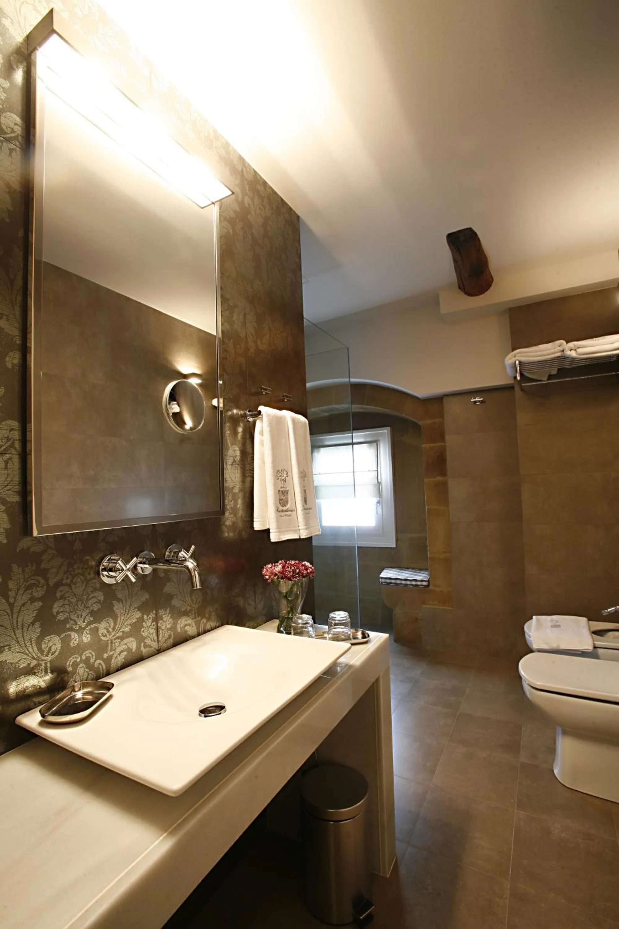 Photo of the whole room in Hotel Palacio Muñatones