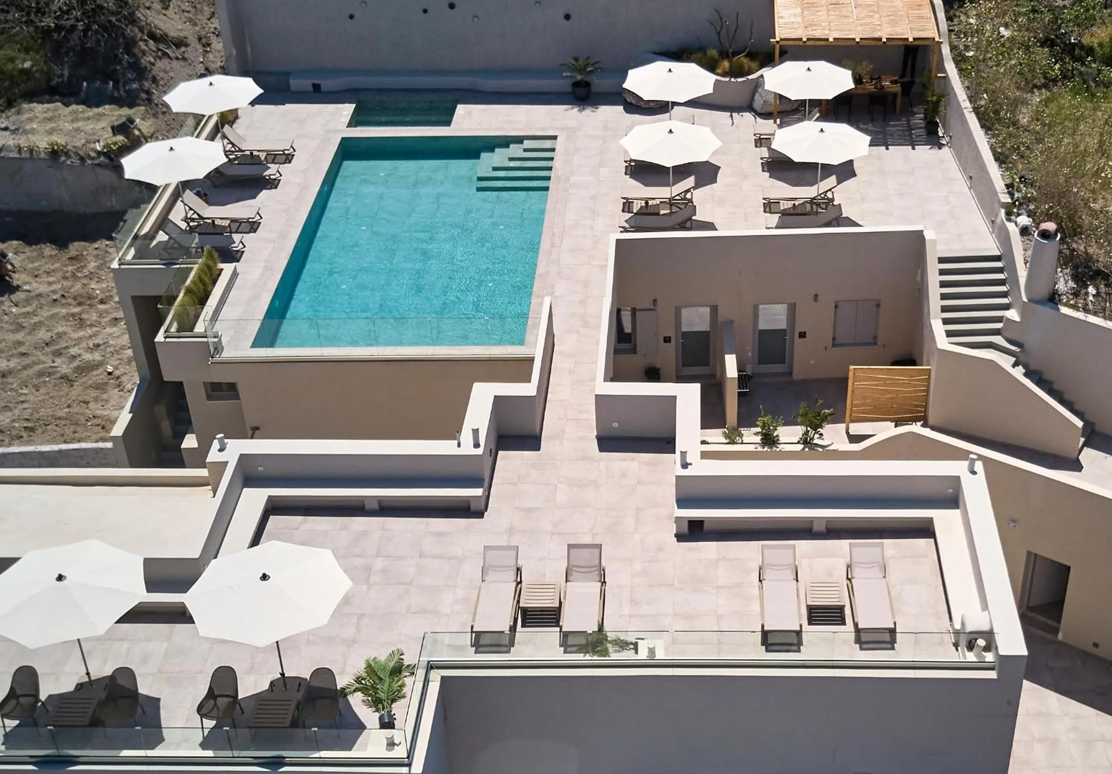 Mayu Suites
