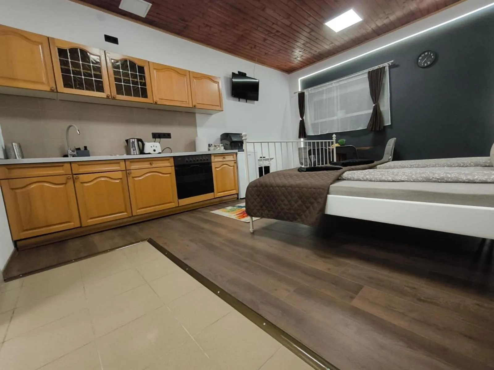 Bed in Morrison Apartments