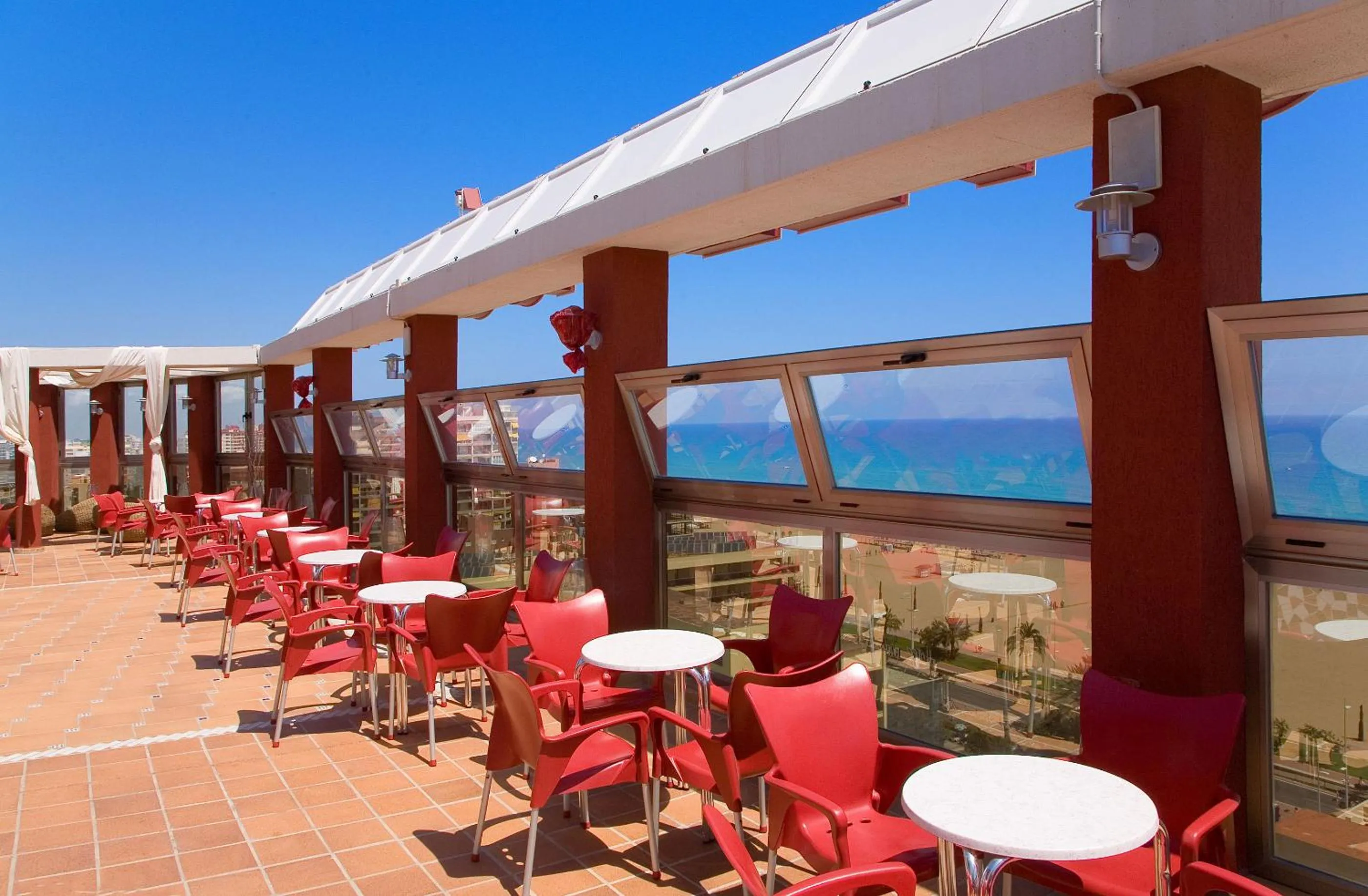 Restaurant/places to eat in Hotel RH Gijón & Spa