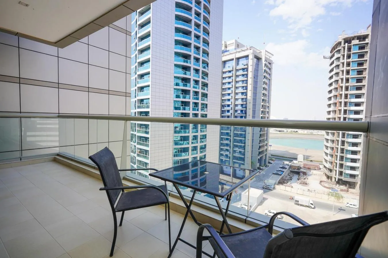 One-Bedroom Apartment in Unique 1BR Apartment in Sport City