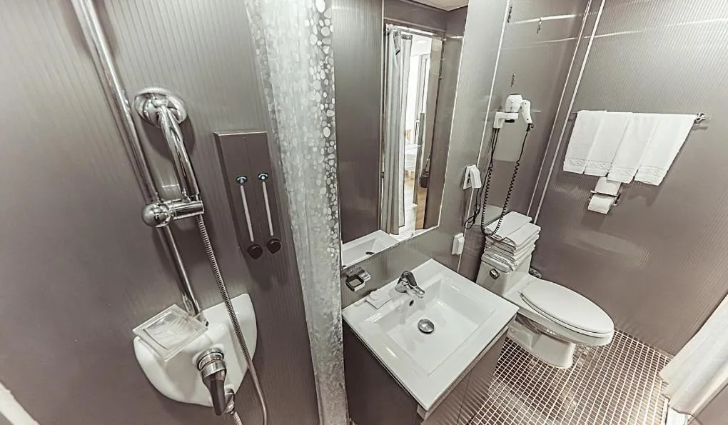 Brown Suites Hotel Sinchon Central