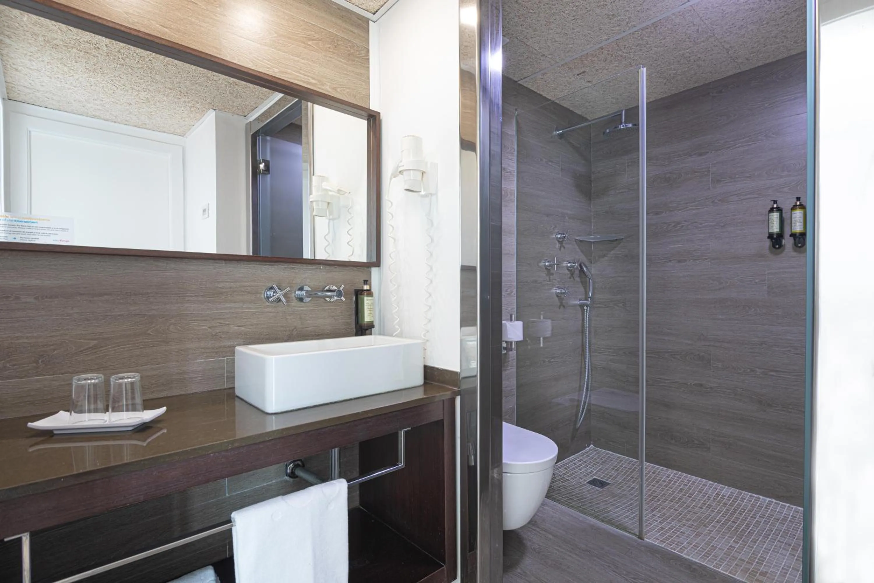 Bathroom in MarSenses Puerto Pollensa Hotel & Spa Adults Only