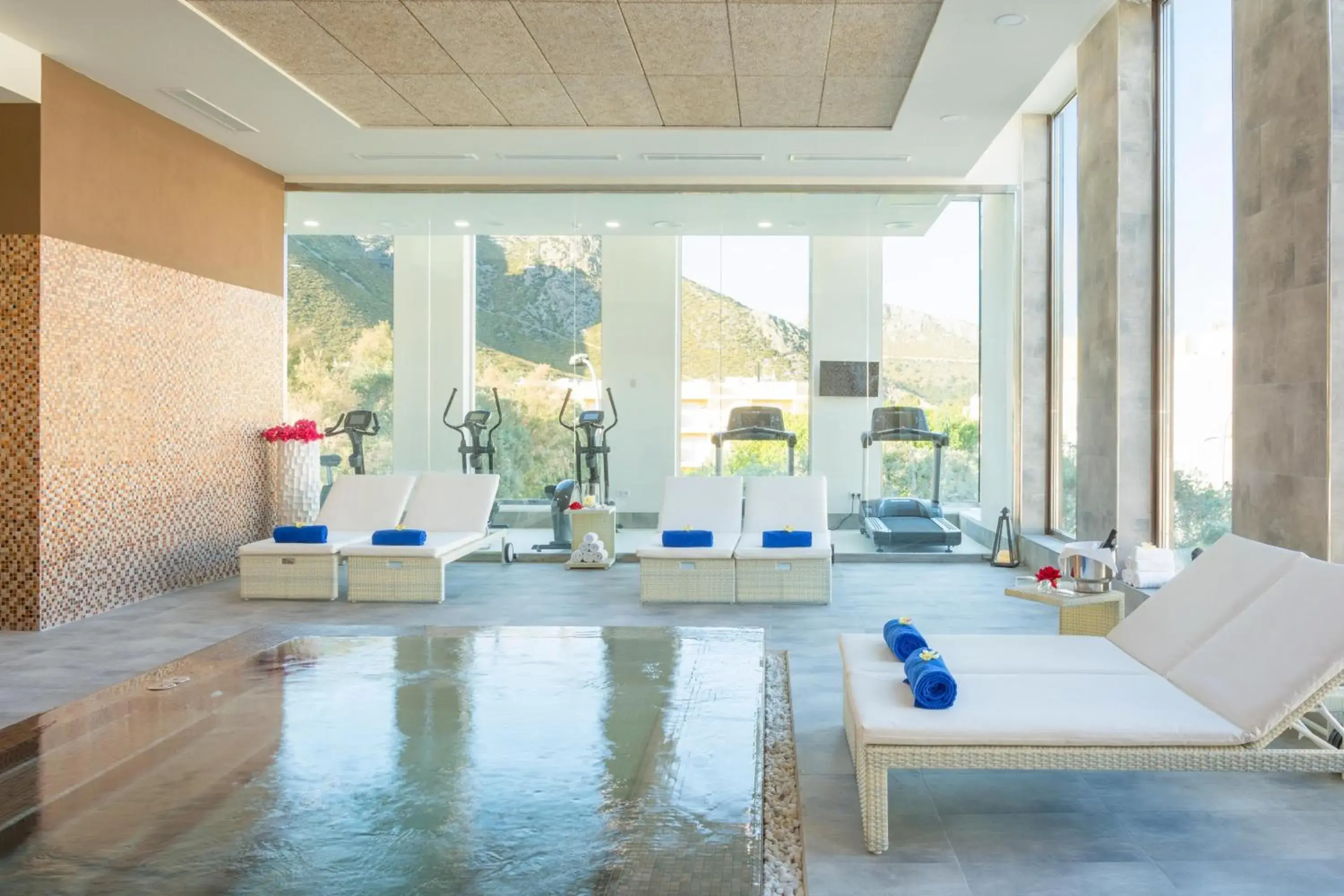 Swimming pool in MarSenses Puerto Pollensa Hotel & Spa Adults Only Swimming pool in MarSenses Puerto Pollensa Hotel & Spa Adults Only