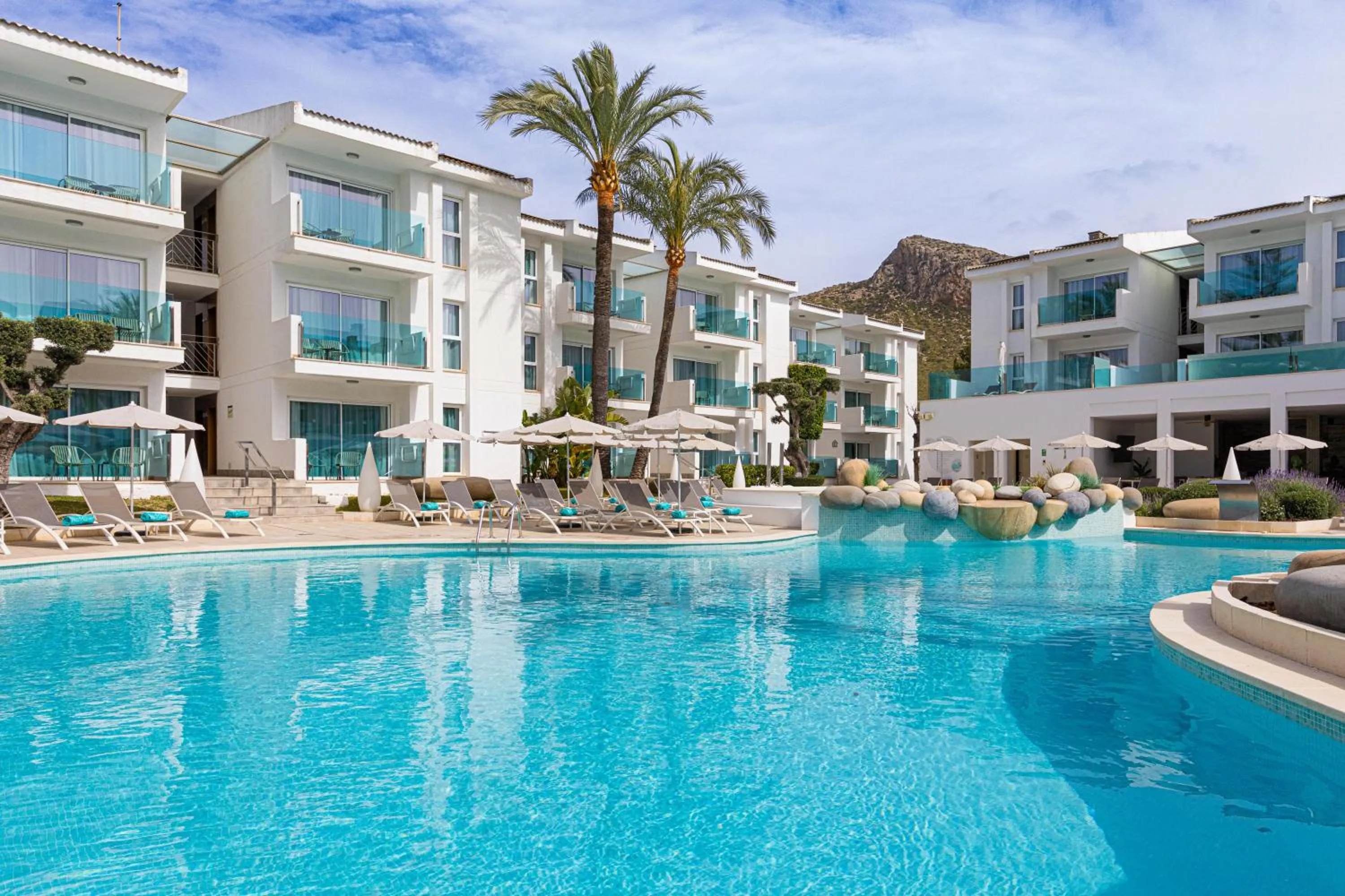 Swimming pool in MarSenses Puerto Pollensa Hotel & Spa Adults Only