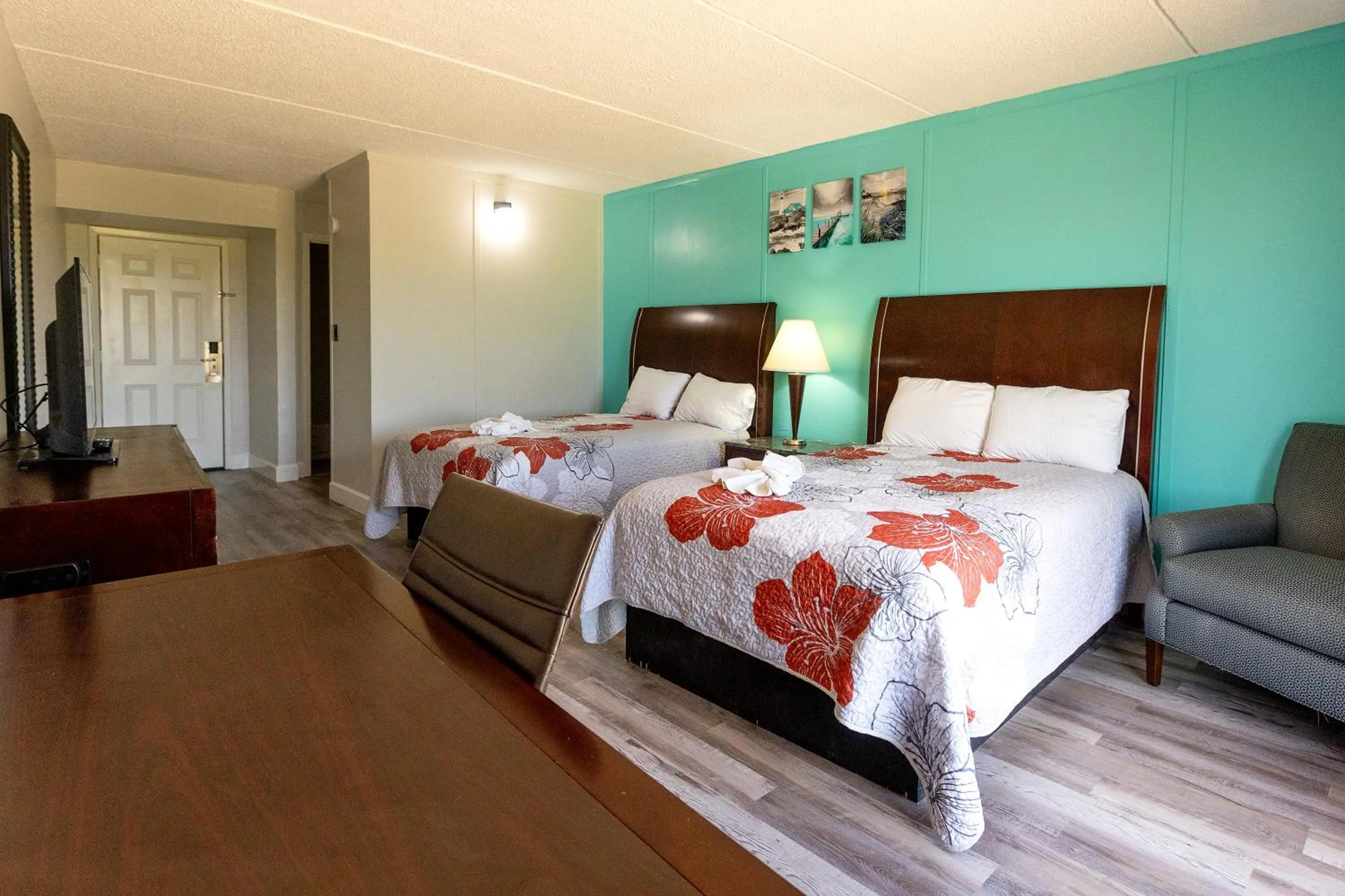 TV and multimedia, Bed in CRYSTAL PALACE RESORT