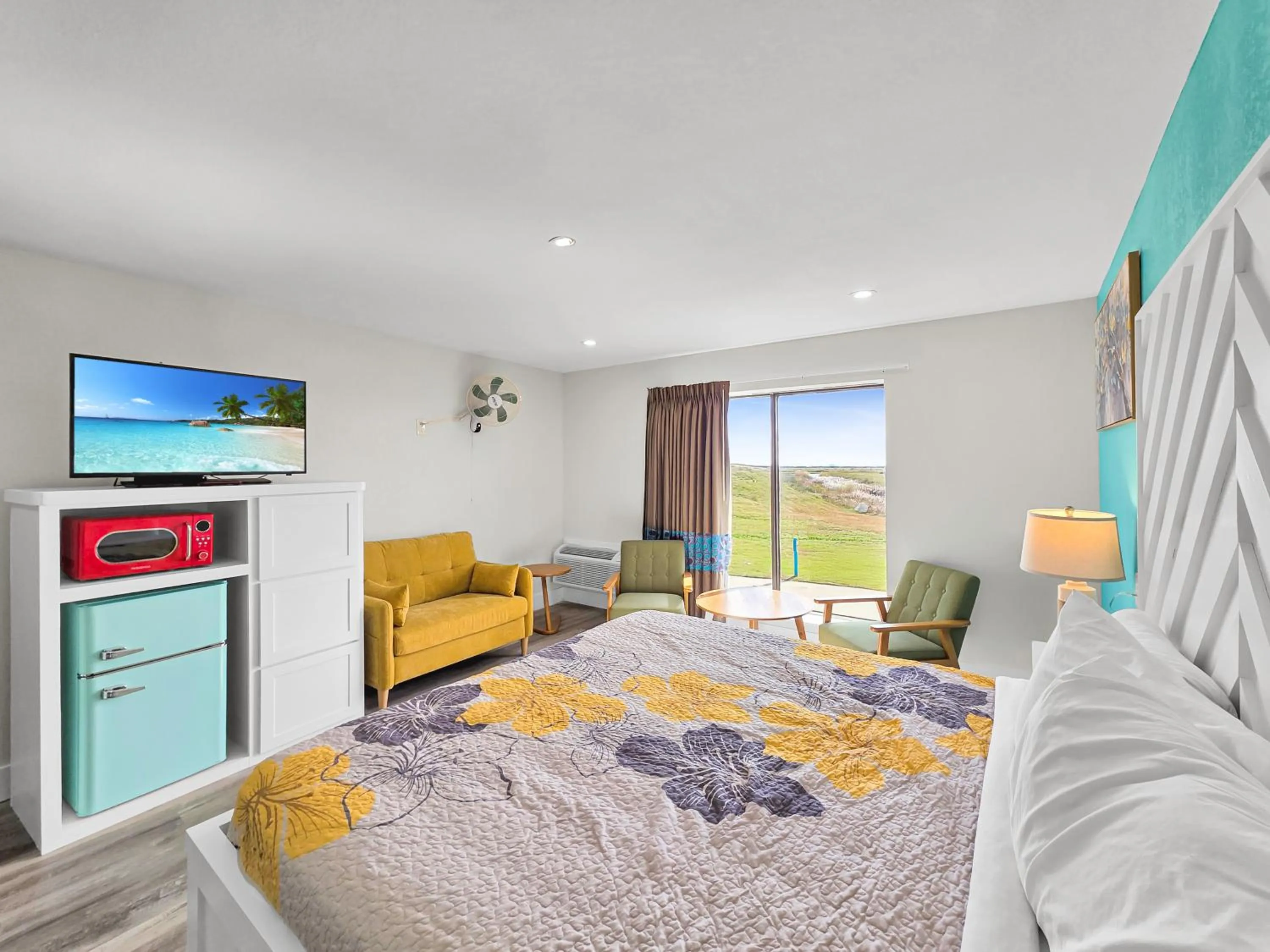 Bed in CRYSTAL PALACE RESORT