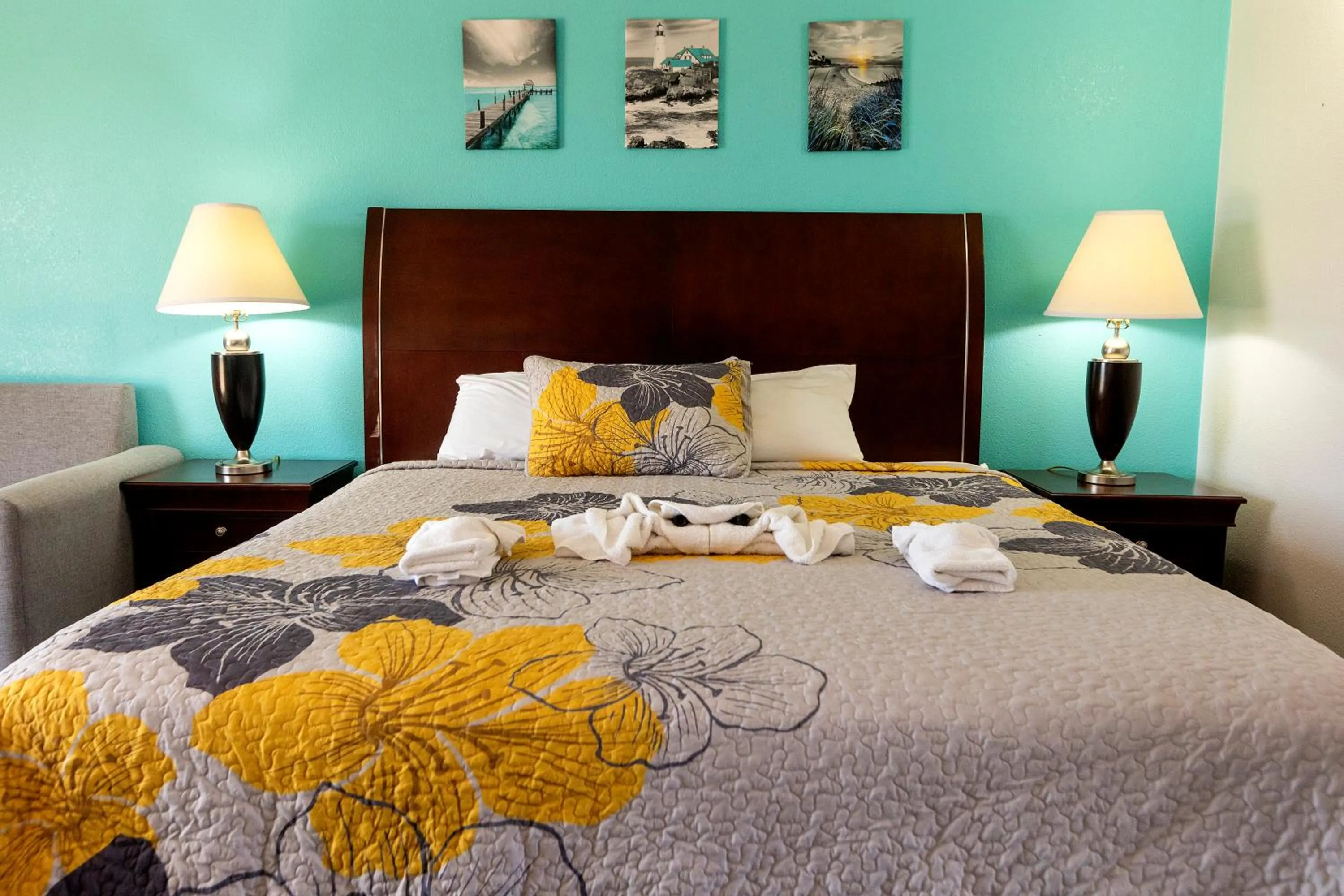 Bedroom, Bed in CRYSTAL PALACE RESORT