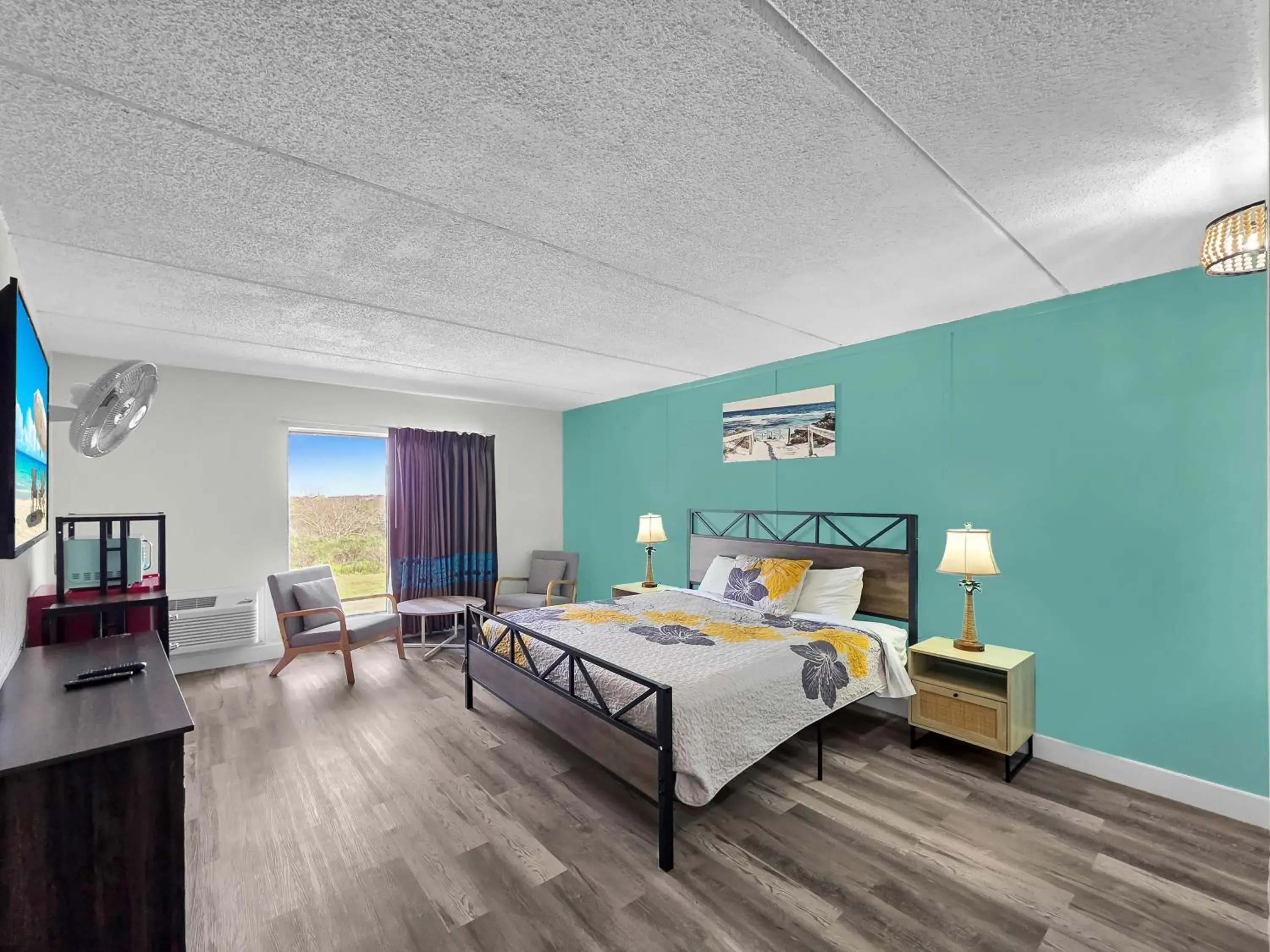 Bed in CRYSTAL PALACE RESORT Bed in CRYSTAL PALACE RESORT