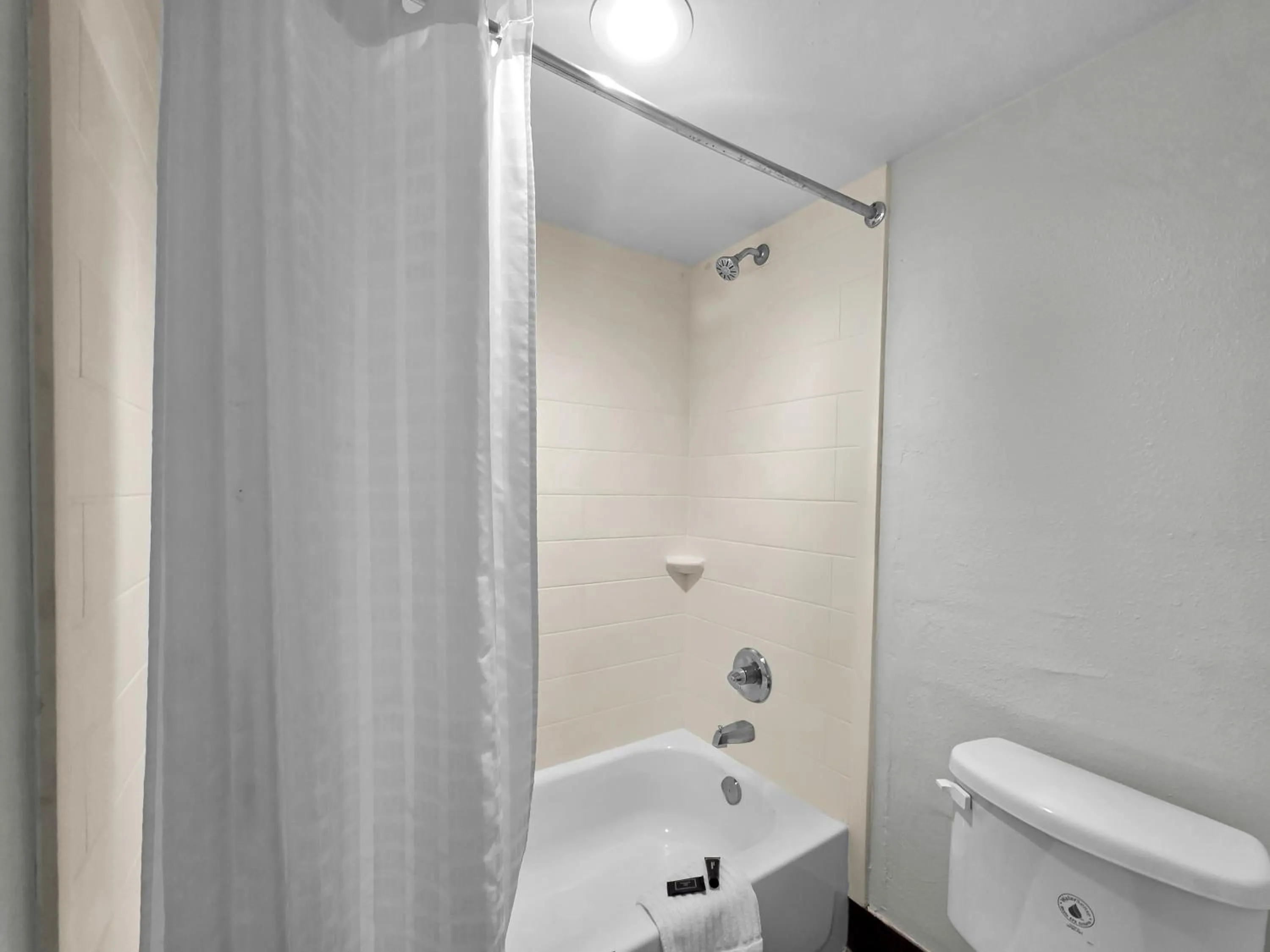 Shower in CRYSTAL PALACE RESORT