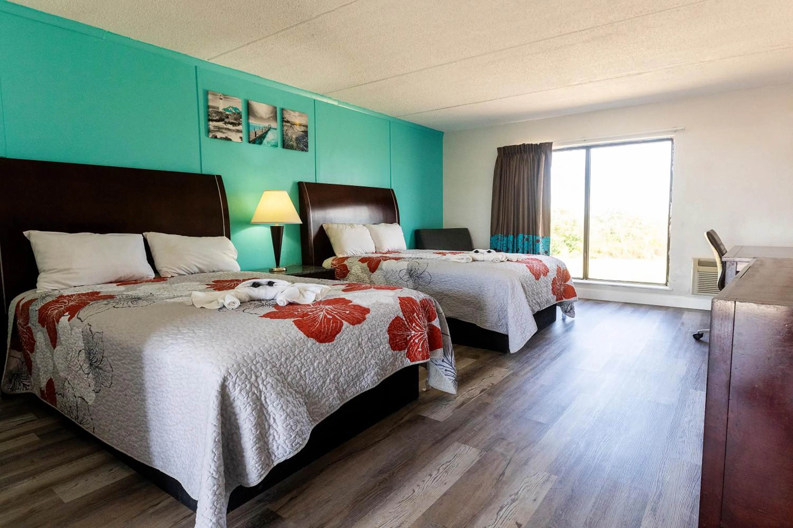 Bedroom, Bed in CRYSTAL PALACE RESORT