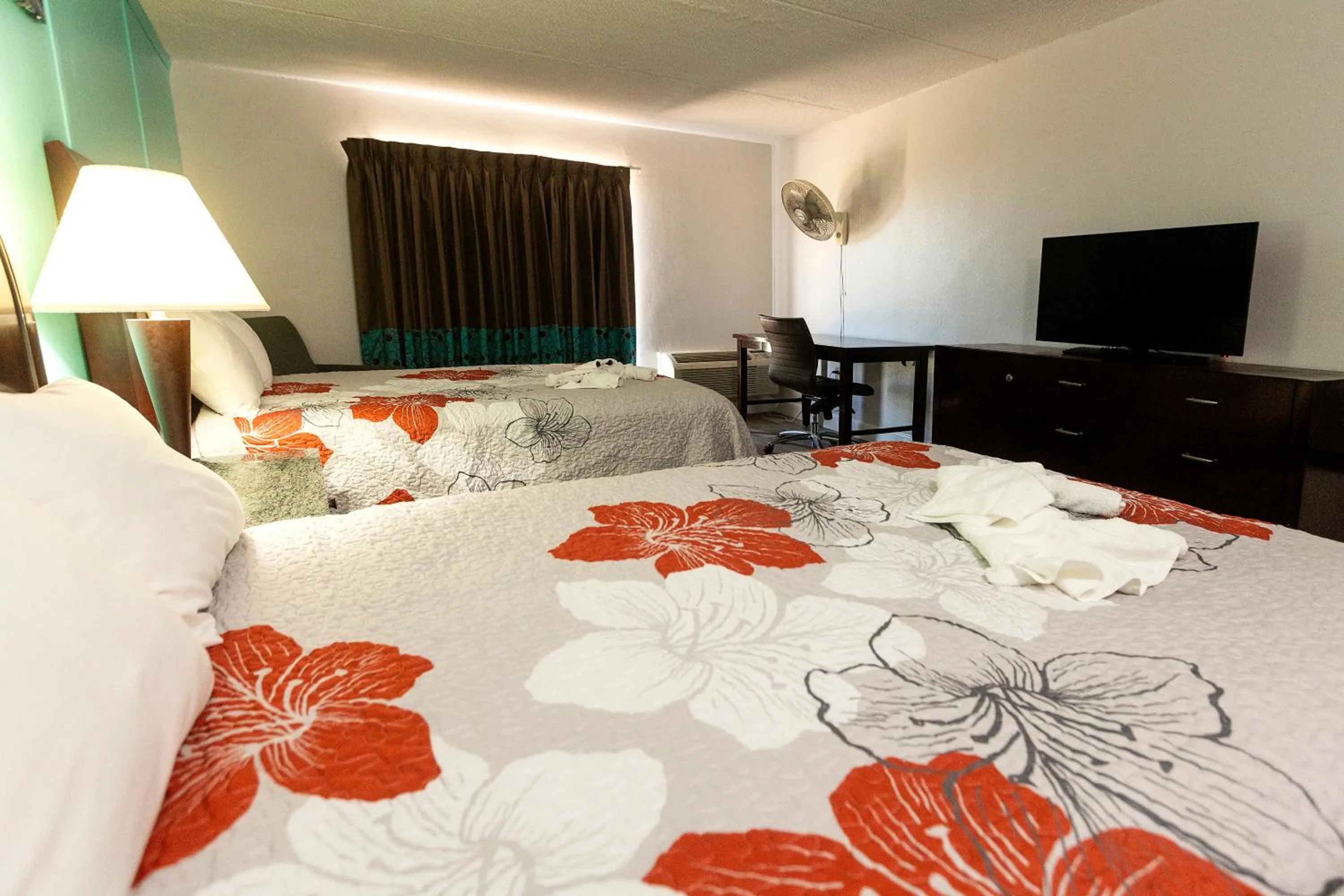 View (from property/room), Bed in CRYSTAL PALACE RESORT