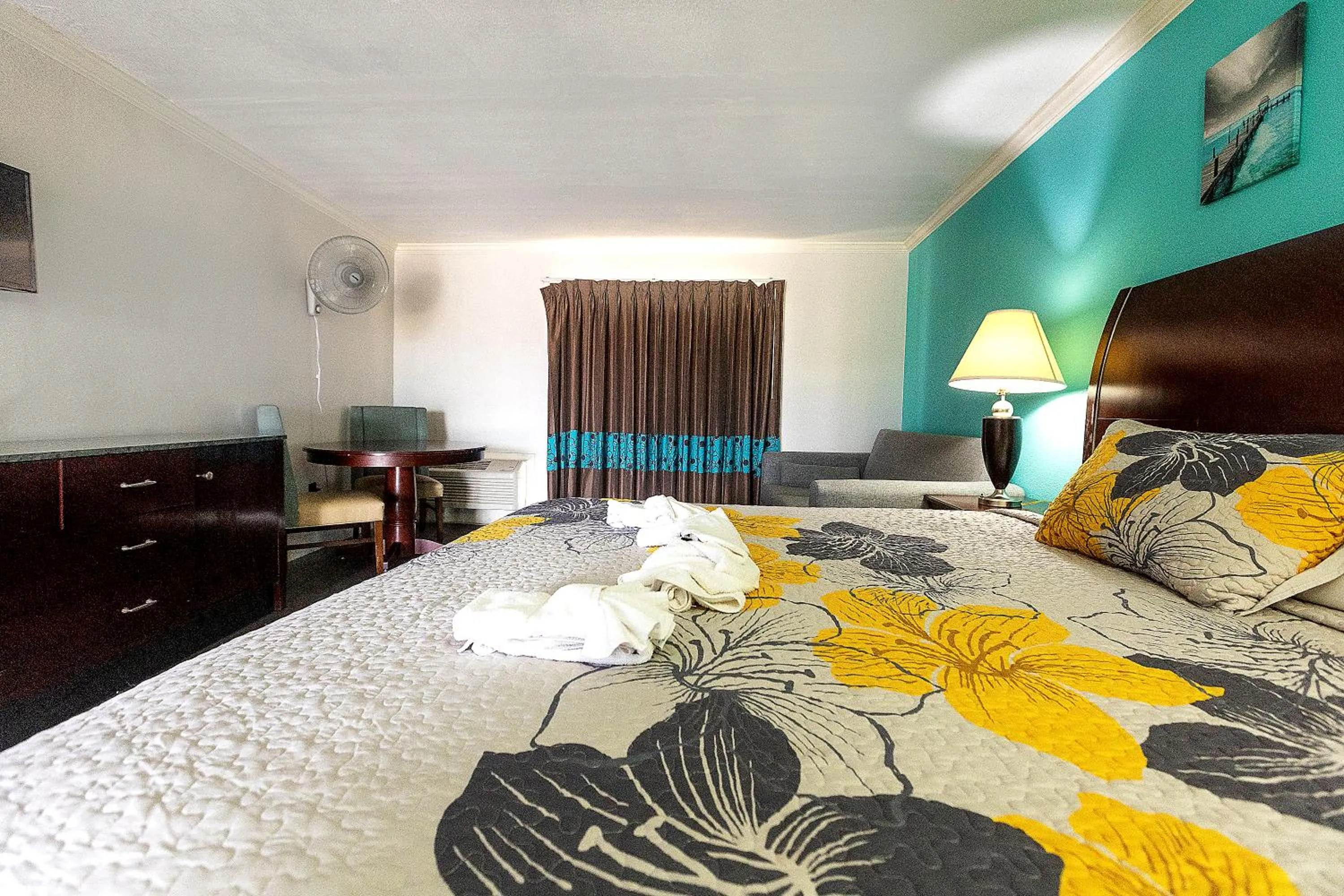 TV and multimedia, Bed in CRYSTAL PALACE RESORT