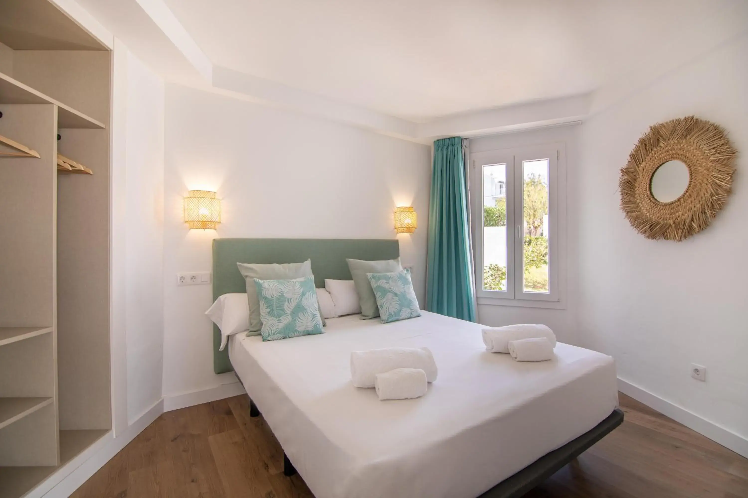 Photo of the whole room, Bed in MarSenses Ferrera Blanca Hotel Family Photo of the whole room, Bed in MarSenses Ferrera Blanca Hotel Family