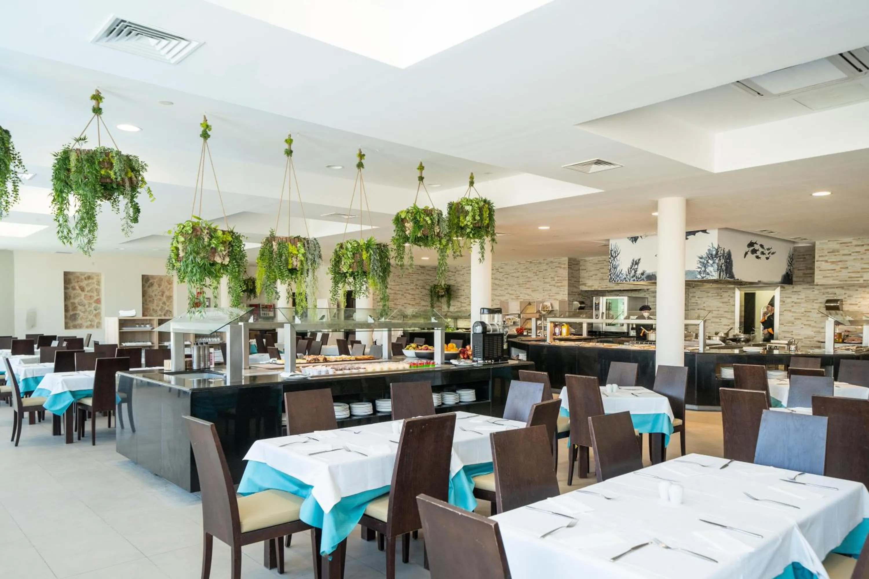 Restaurant/places to eat in MarSenses Ferrera Blanca Hotel Family