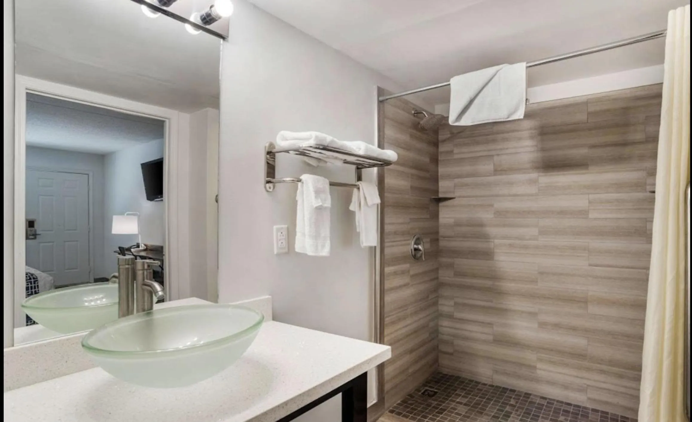 Bathroom in Super 8 by Wyndham Daleville-Fort Novosel