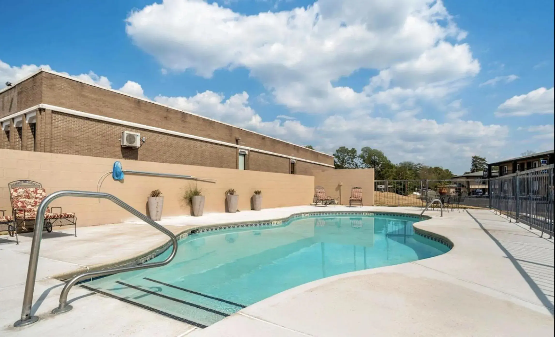 Pool view in Super 8 by Wyndham Daleville-Fort Novosel Pool view in Super 8 by Wyndham Daleville-Fort Novosel