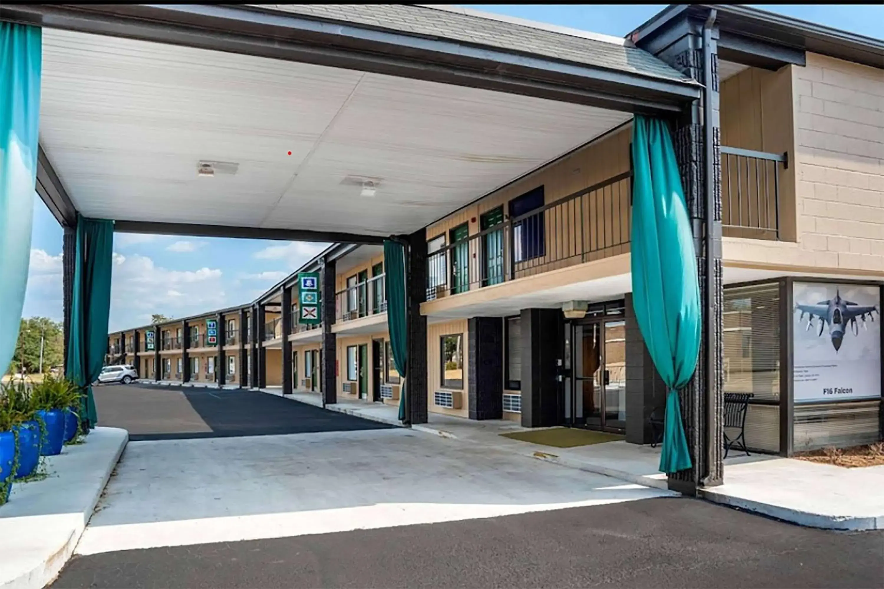 Property building in Super 8 by Wyndham Daleville-Fort Novosel Property building in Super 8 by Wyndham Daleville-Fort Novosel