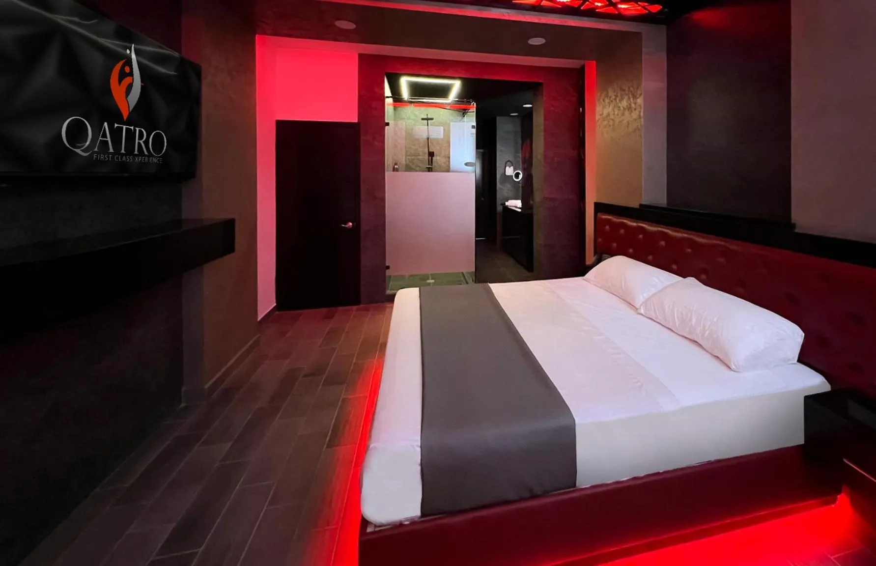 Bedroom, Bed in Motel Boutique Qatro