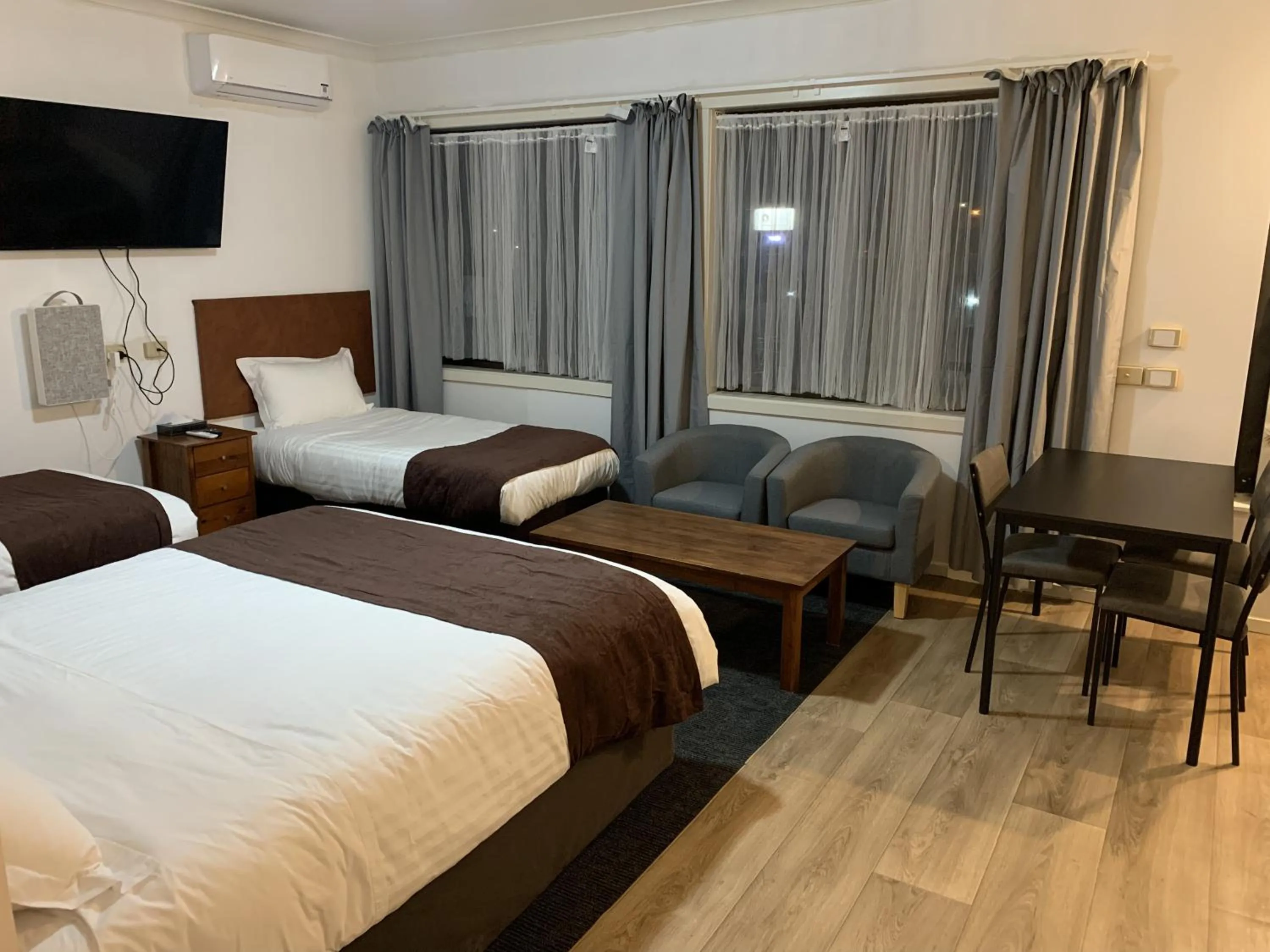 Seating area, Bed in The Reserve Hotel