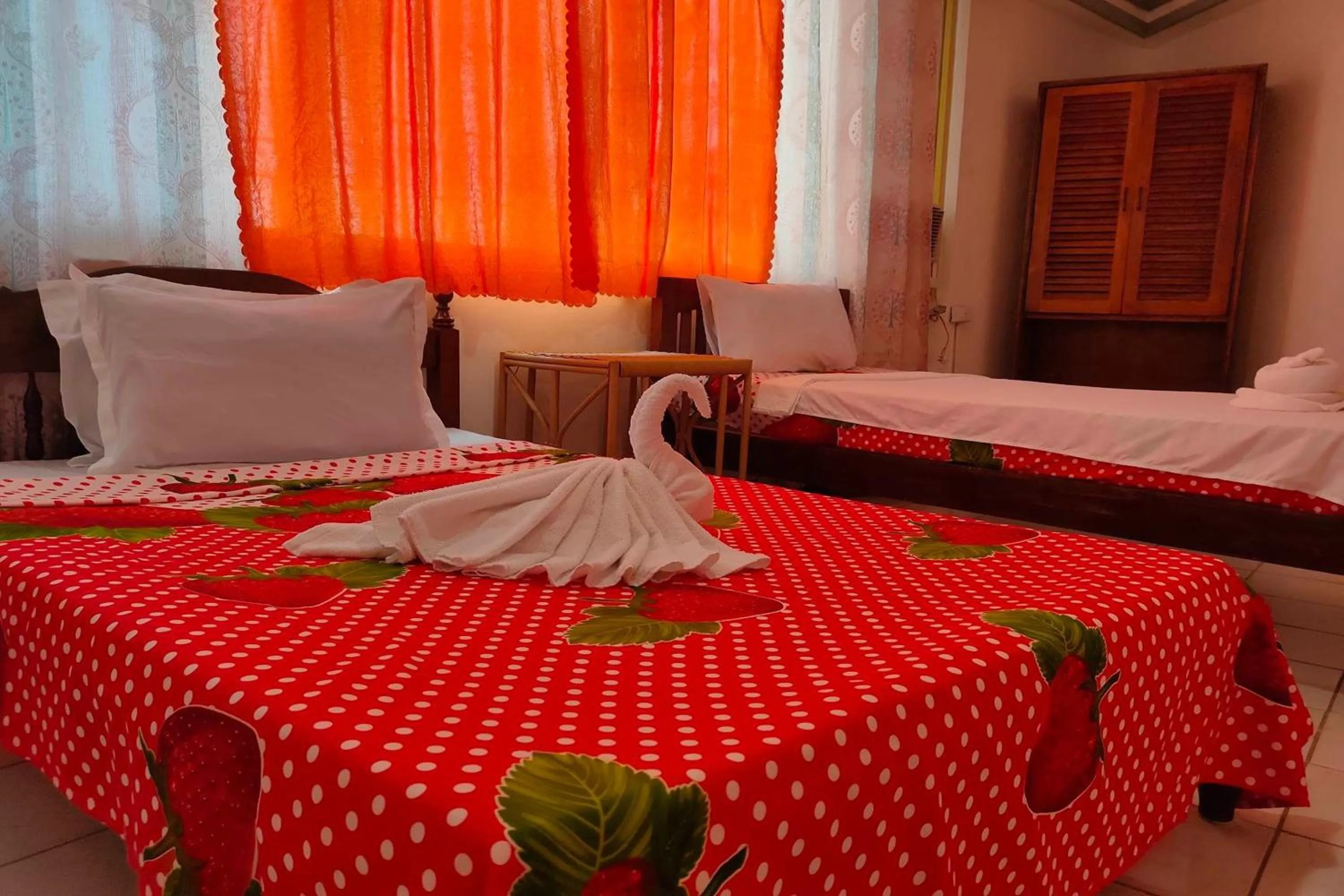 Bed in Istroberi Inn Palawan near Airport