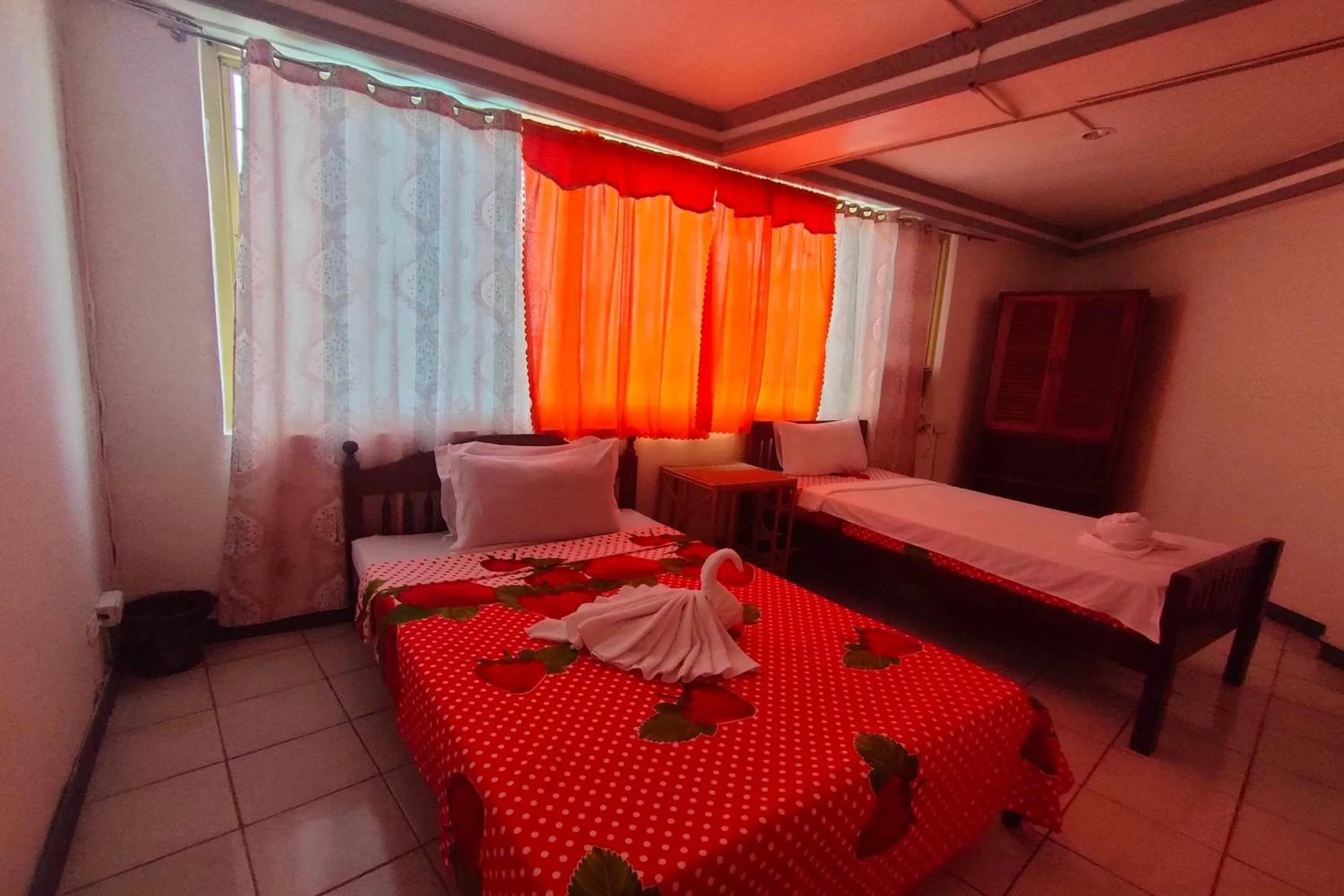 Bed in Istroberi Inn Palawan near Airport