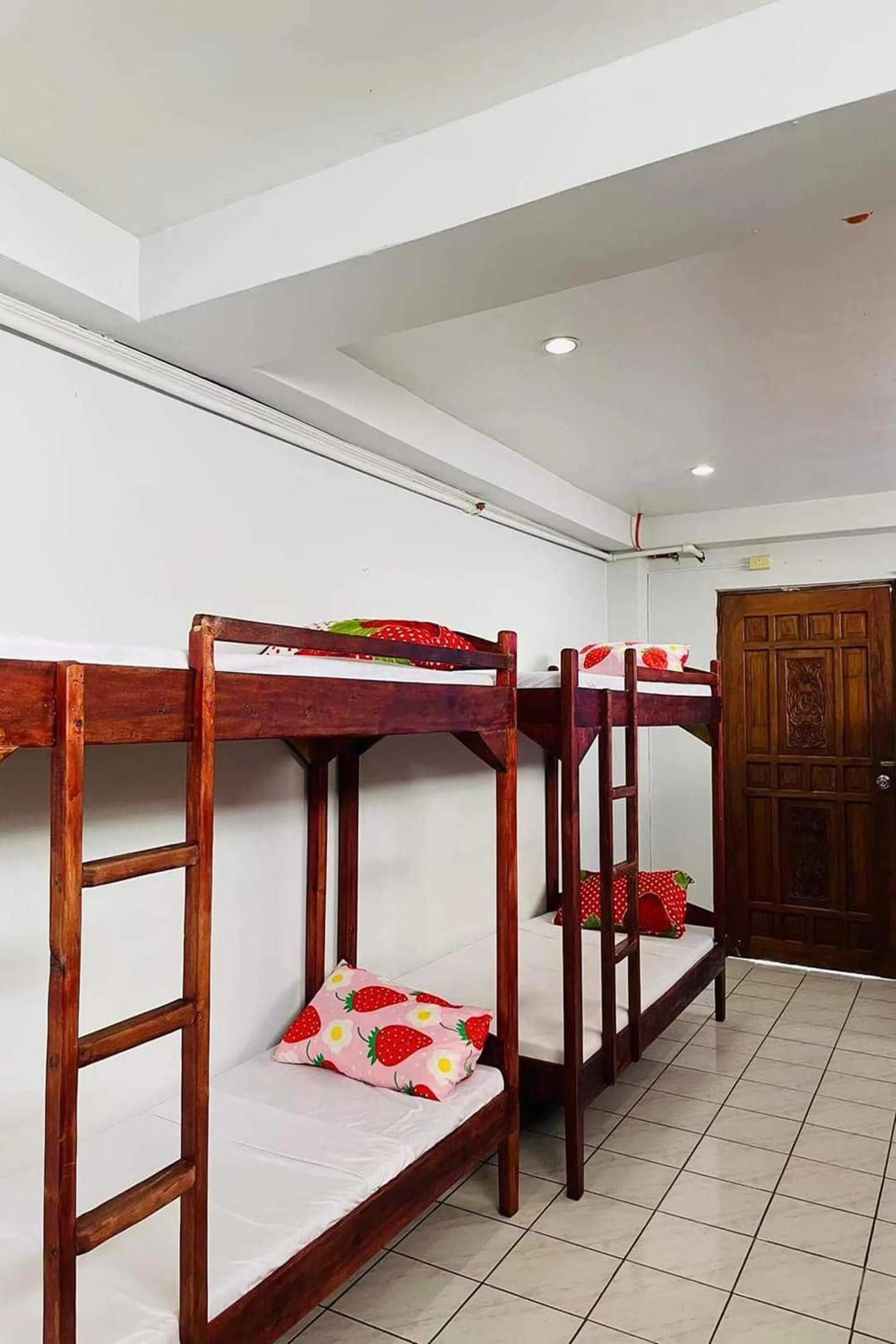 Bed in Istroberi Inn Palawan near Airport