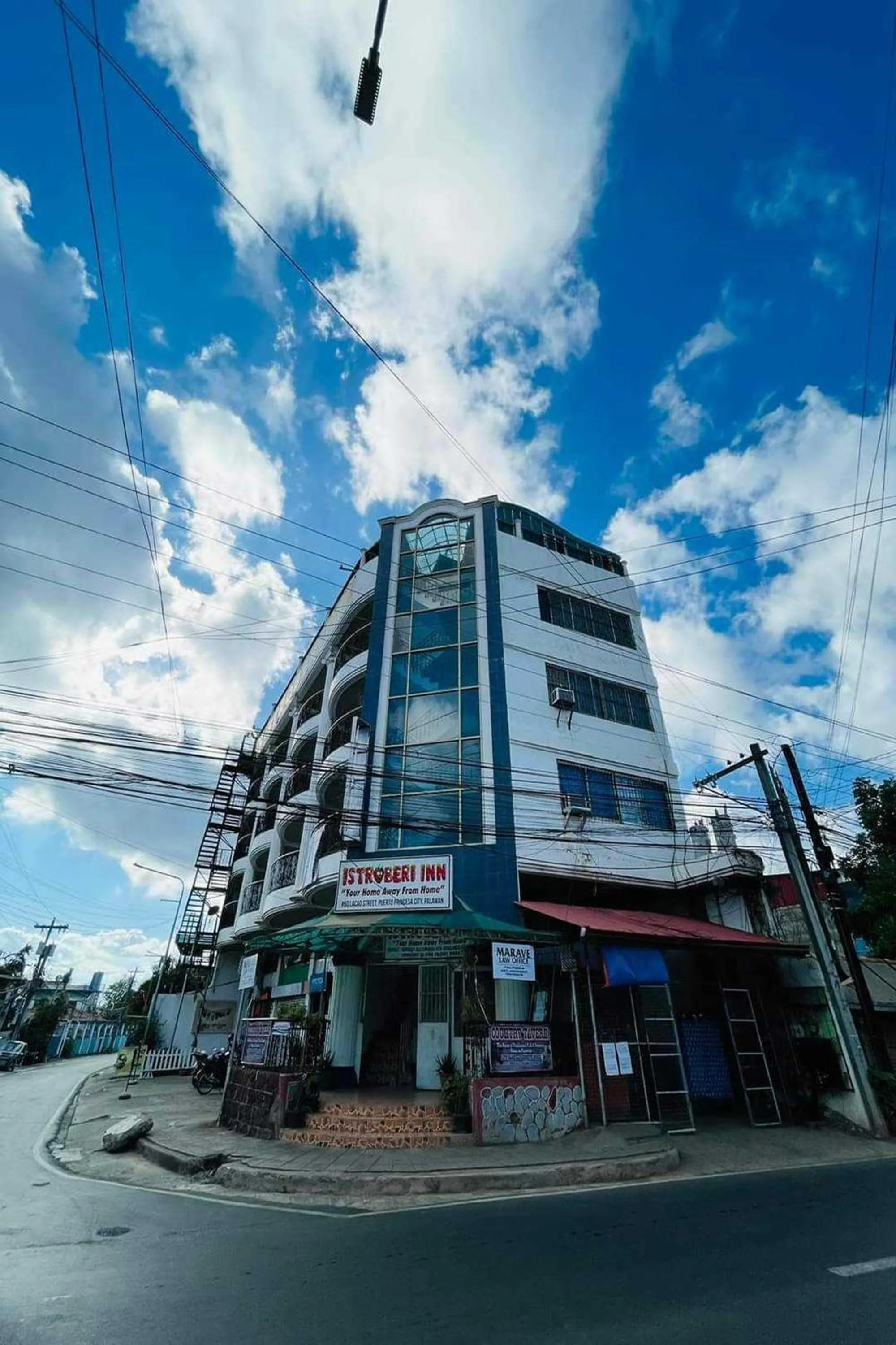 Property building in Istroberi Inn Palawan near Airport