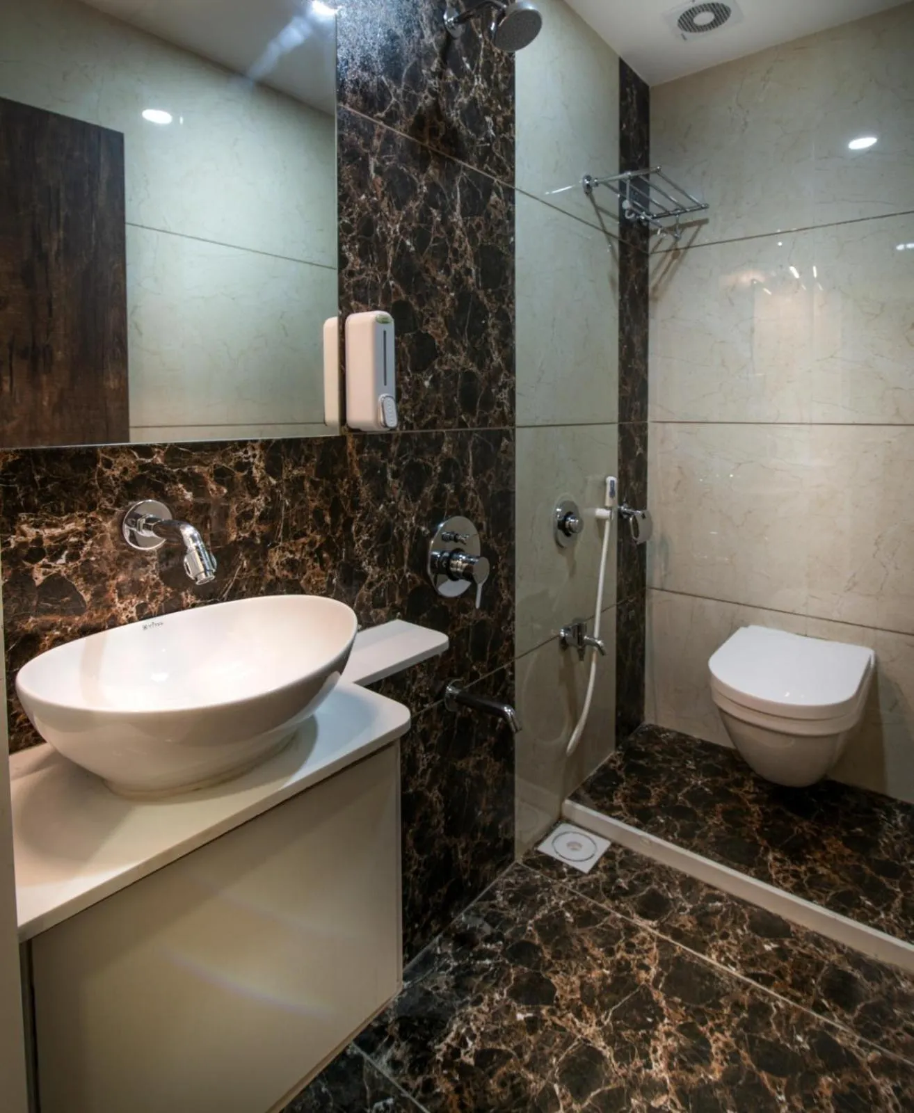 Hotel Royal Treat Surat