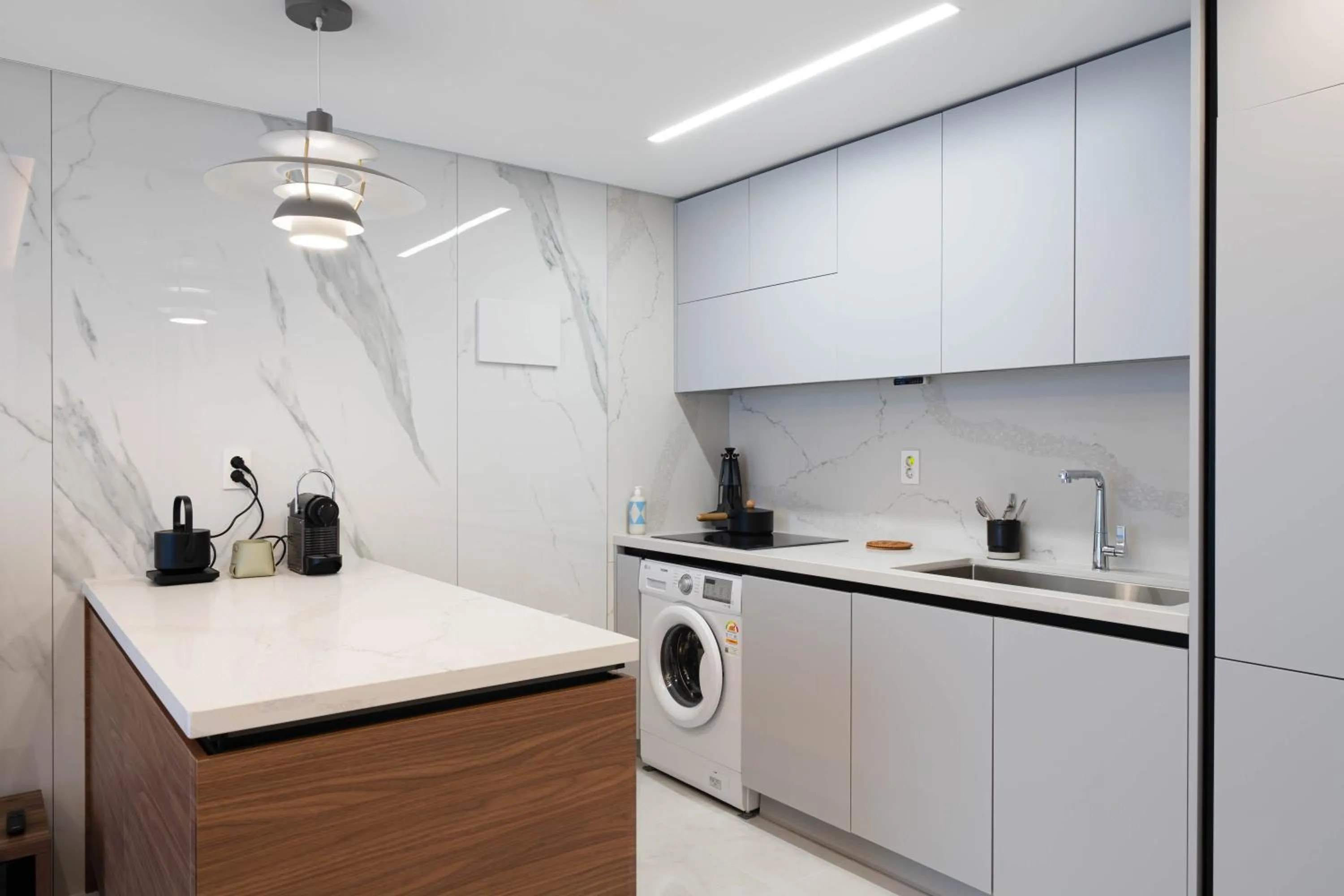 Kitchen or kitchenette in Le Collective Gangnam SAC Signity