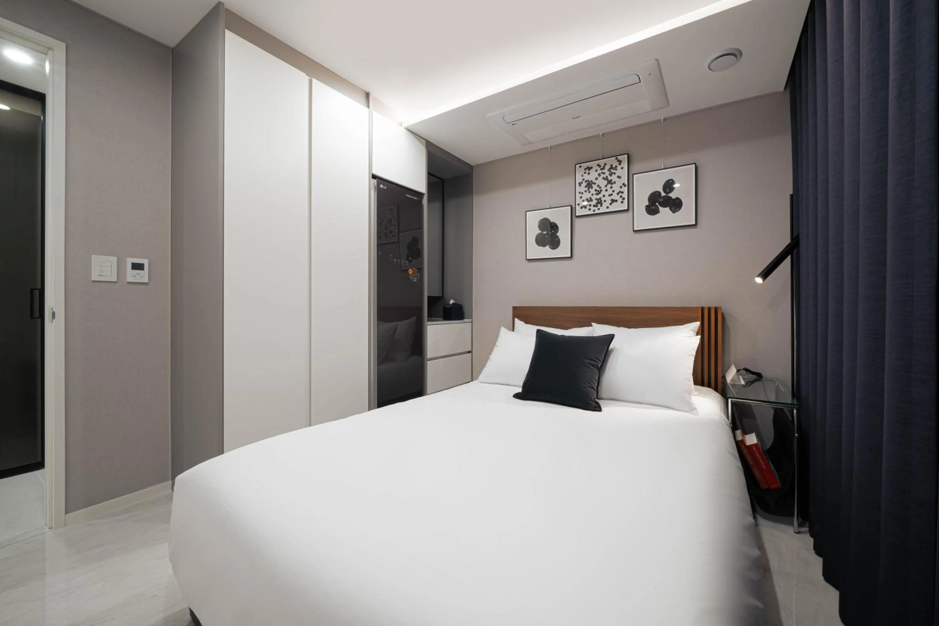 Bed in Le Collective Gangnam SAC Signity