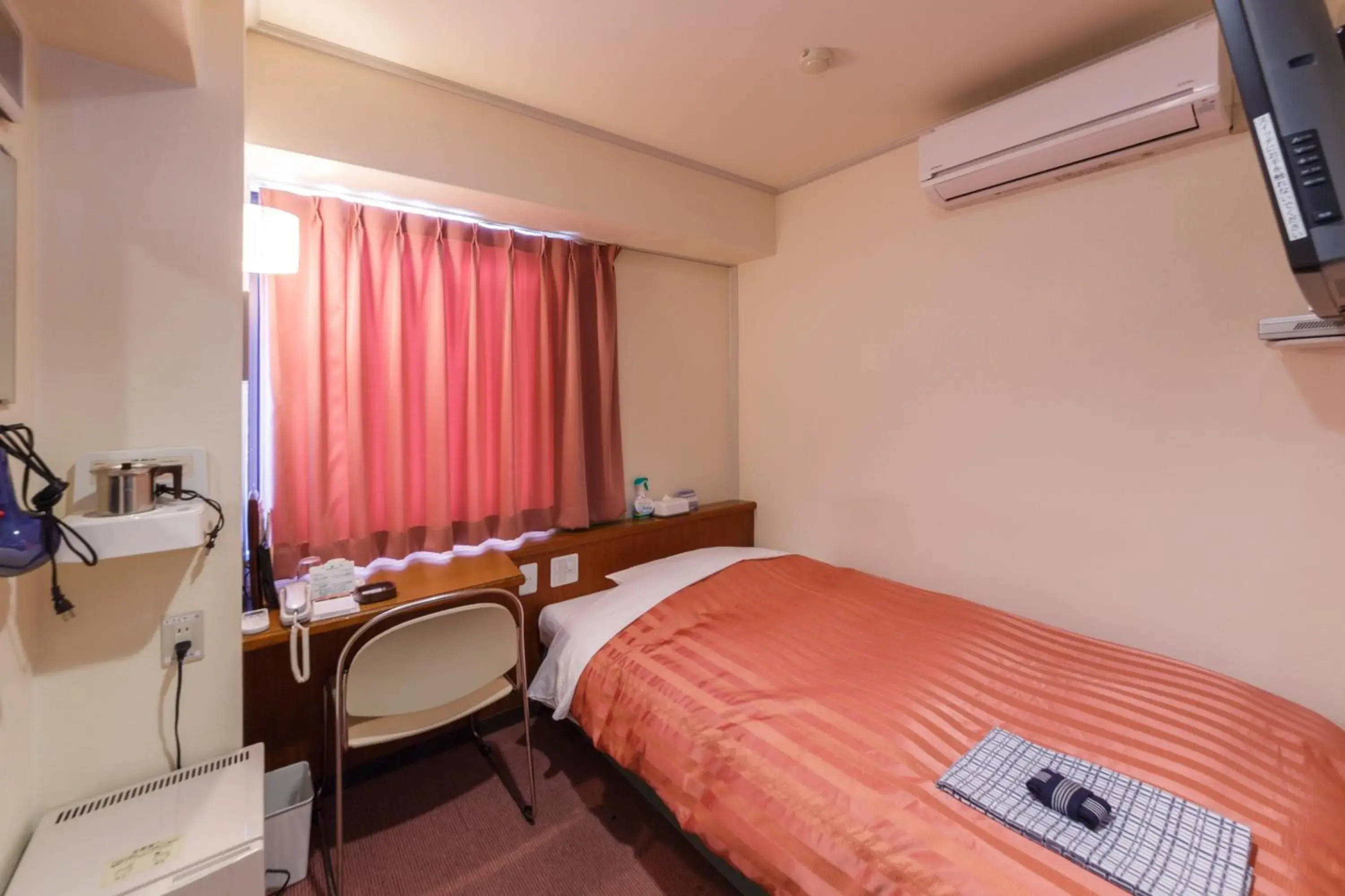 Photo of the whole room, Bed in Nagano Daiichi Hotel Photo of the whole room, Bed in Nagano Daiichi Hotel