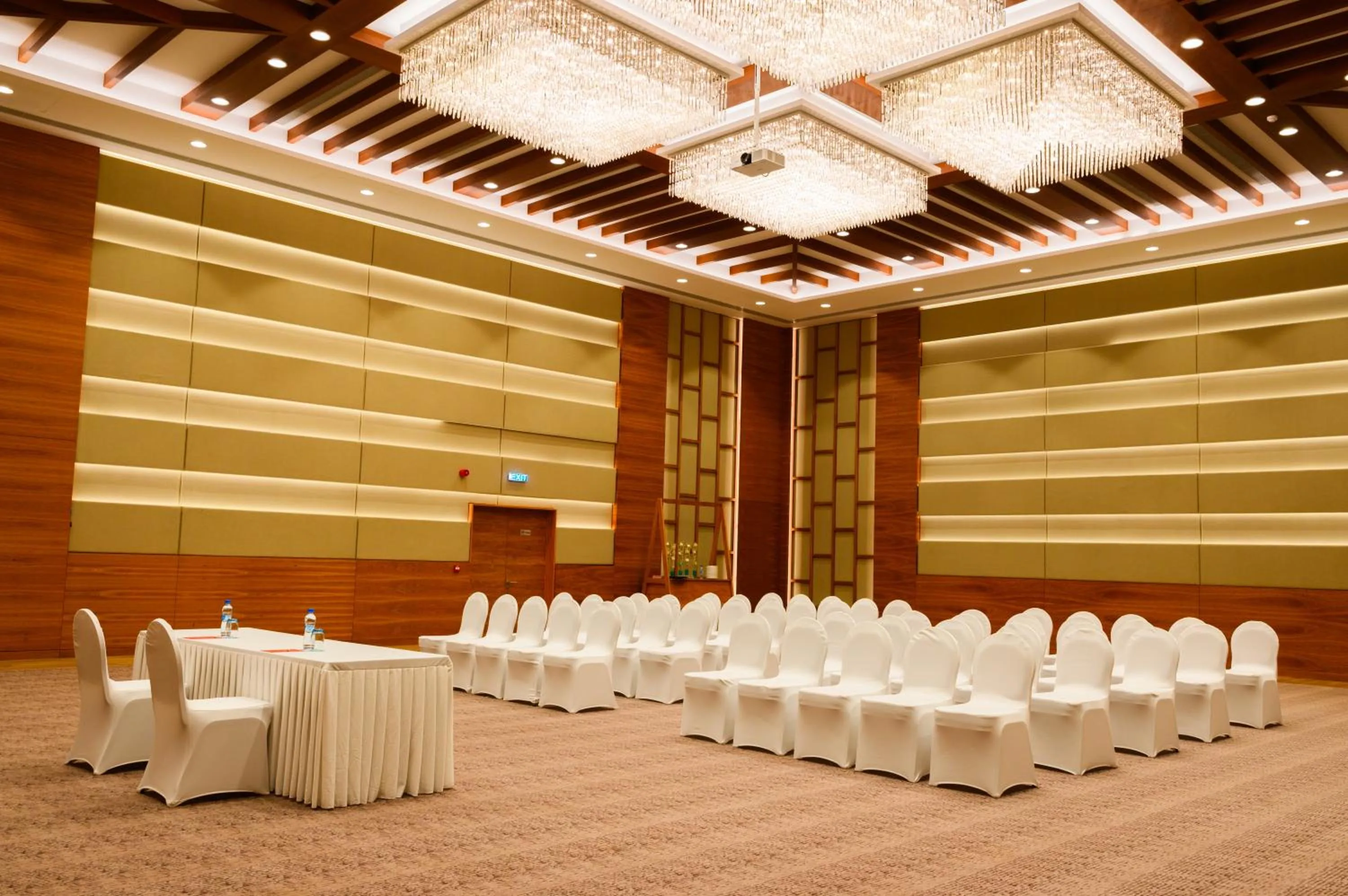 Banquet/Function facilities in Ocean's Creek Beach Hotel