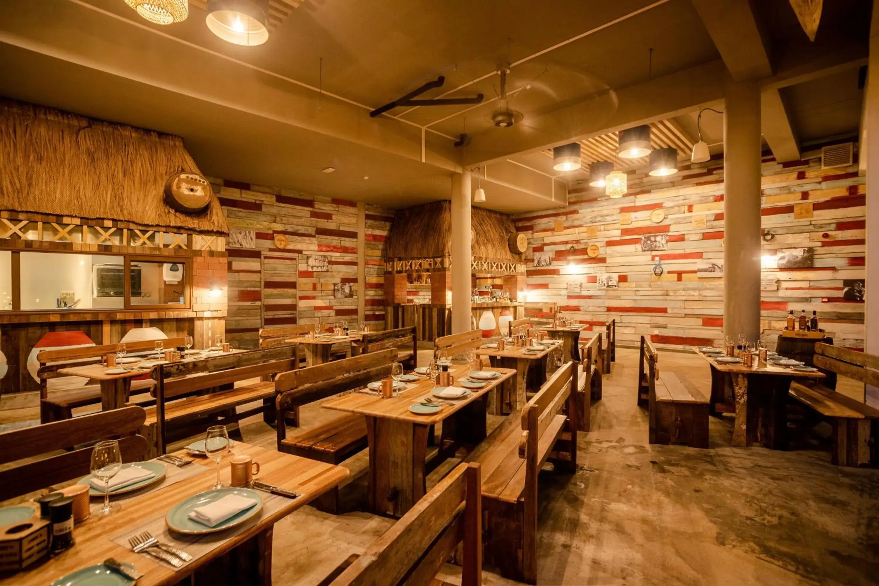 Restaurant/places to eat in Ocean's Creek Beach Hotel Restaurant/places to eat in Ocean's Creek Beach Hotel