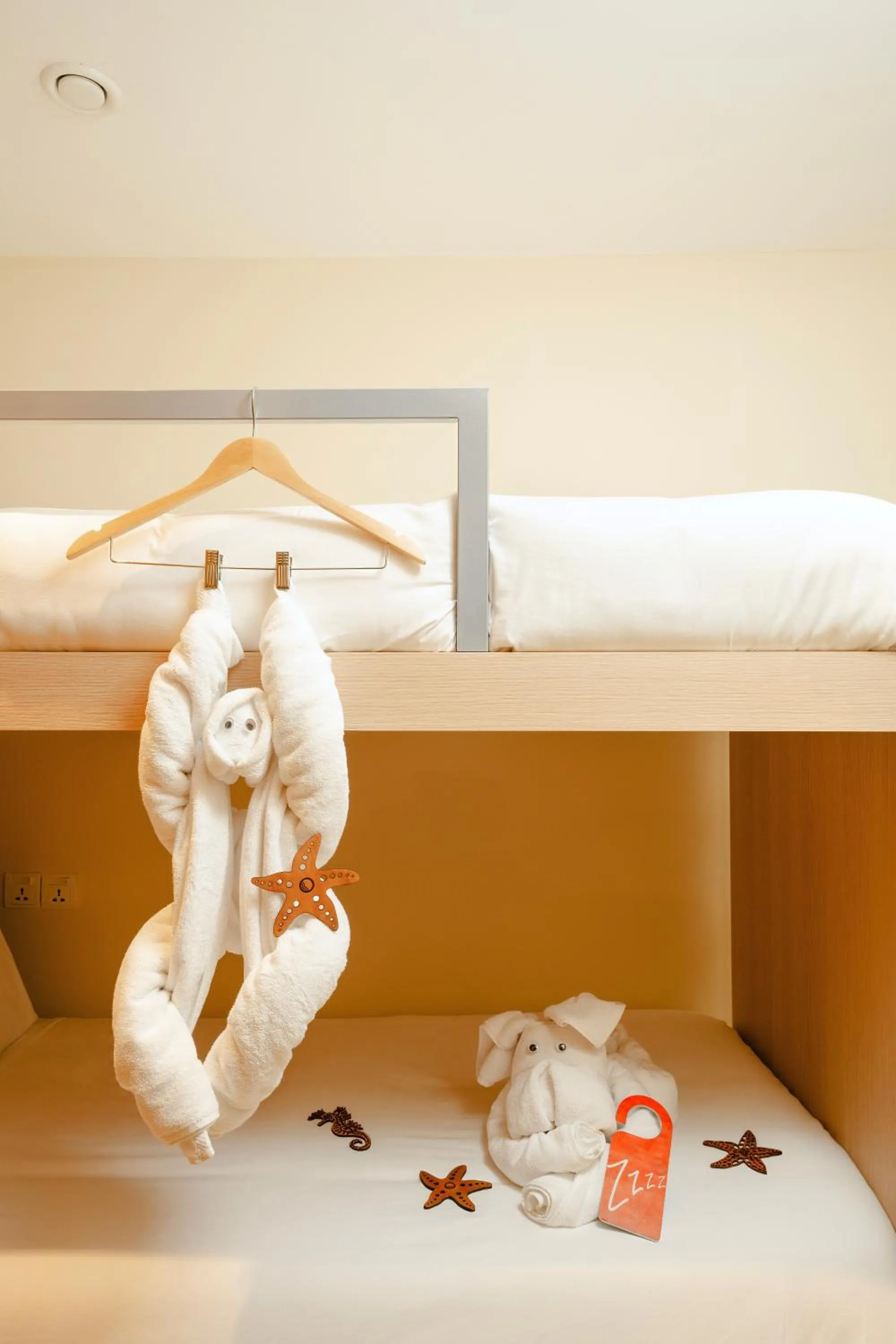 Bed in Ocean's Creek Beach Hotel