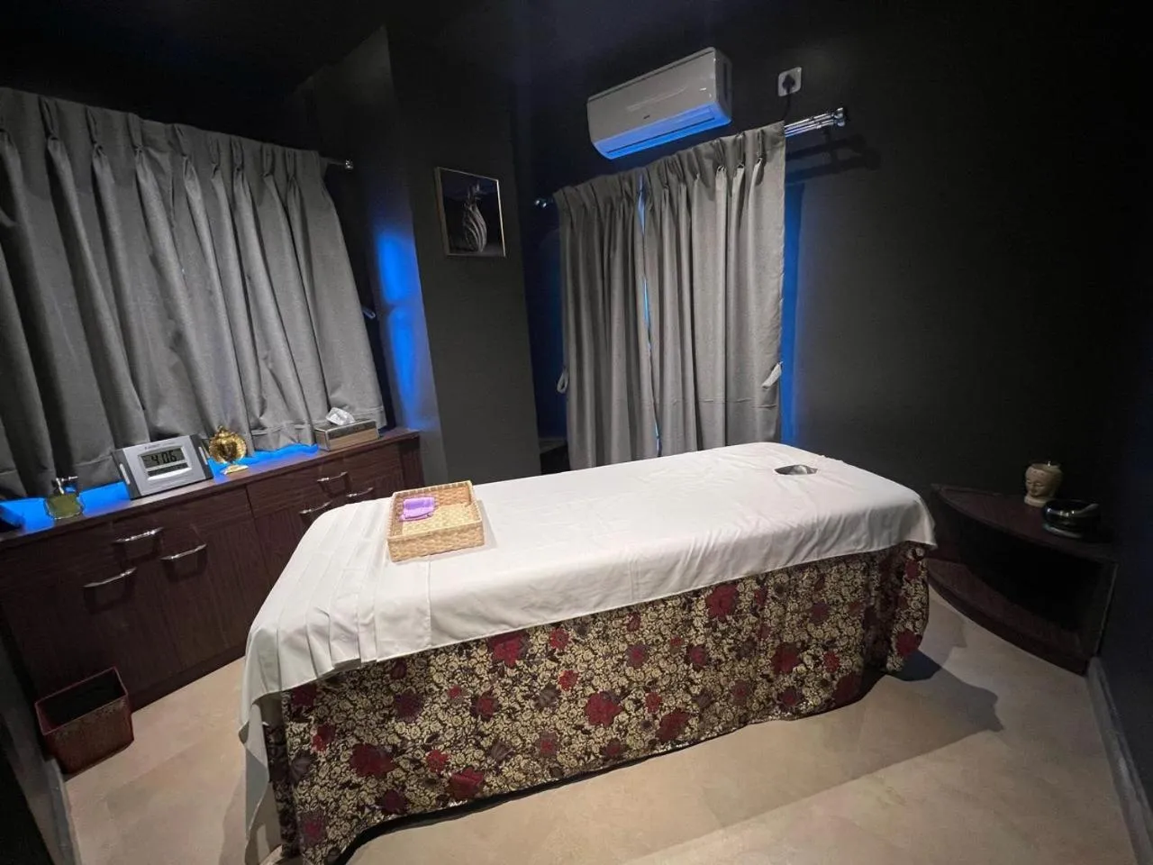 Spa and wellness centre/facilities, Bed in Soaltee Westend Itahari