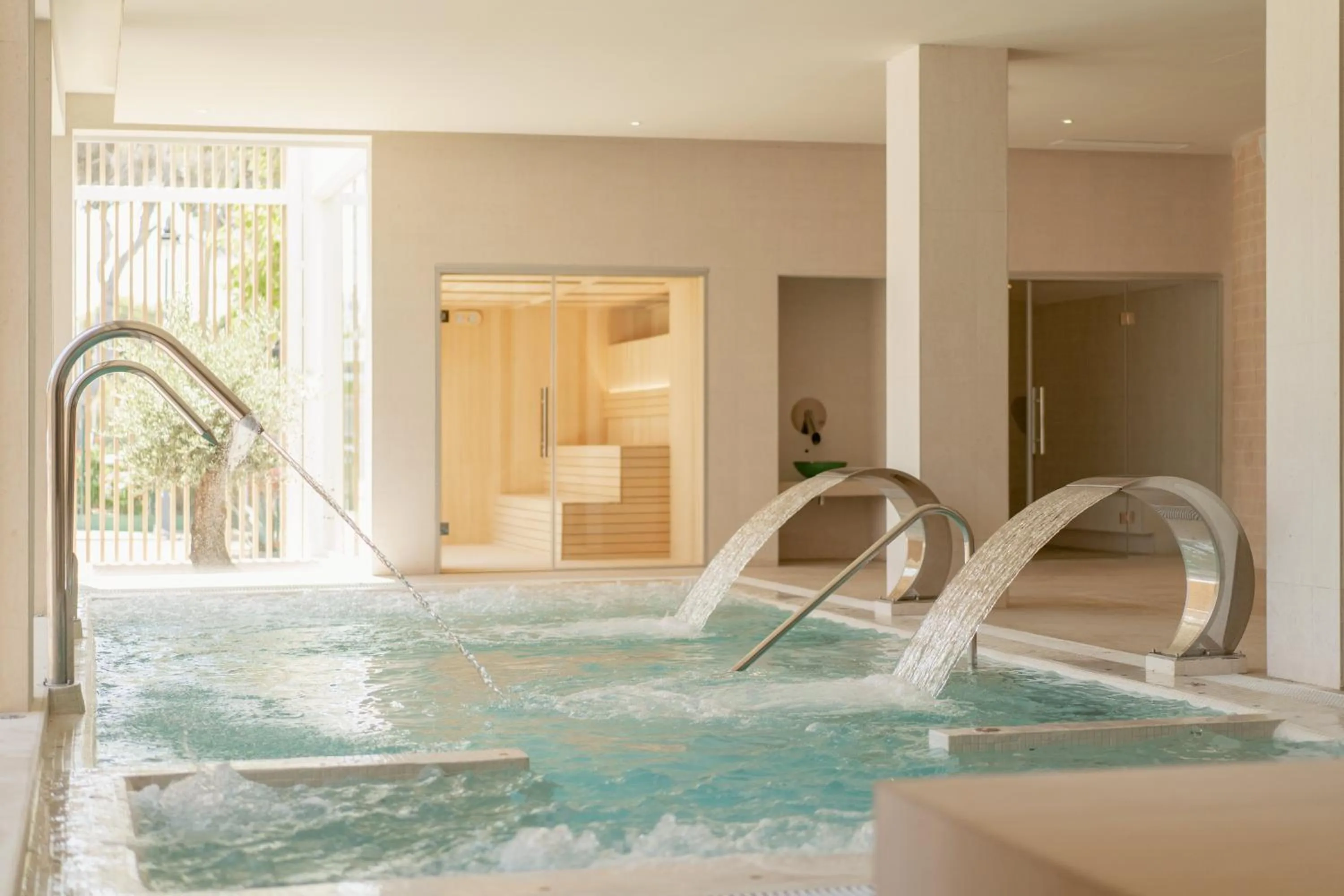 Hot Tub in RH Silene Hotel & Spa 4 Sup