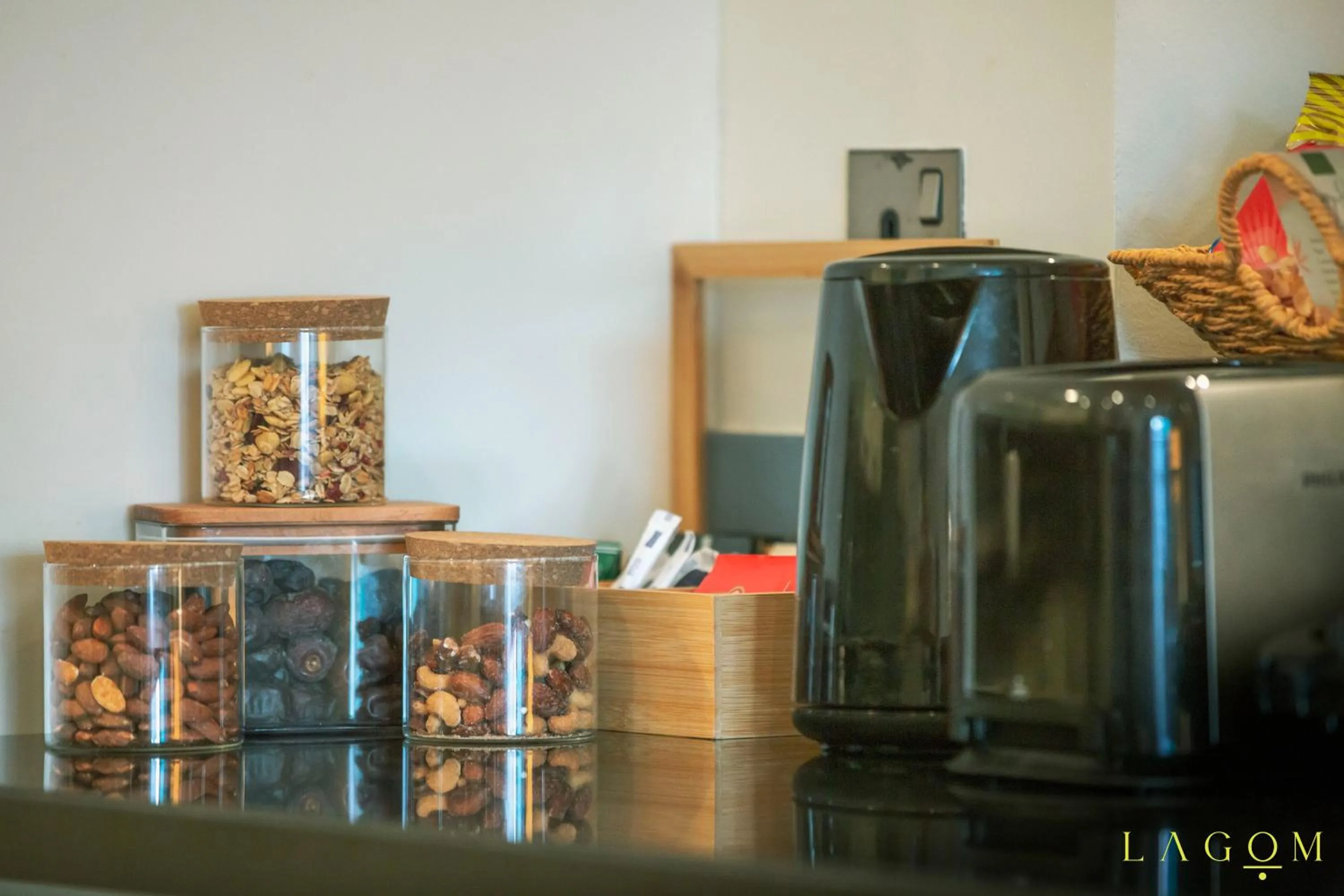 Coffee/tea facilities in Songs of the Lake by Lagom - Bonnington Apartment Jumeirah Lake Towers,