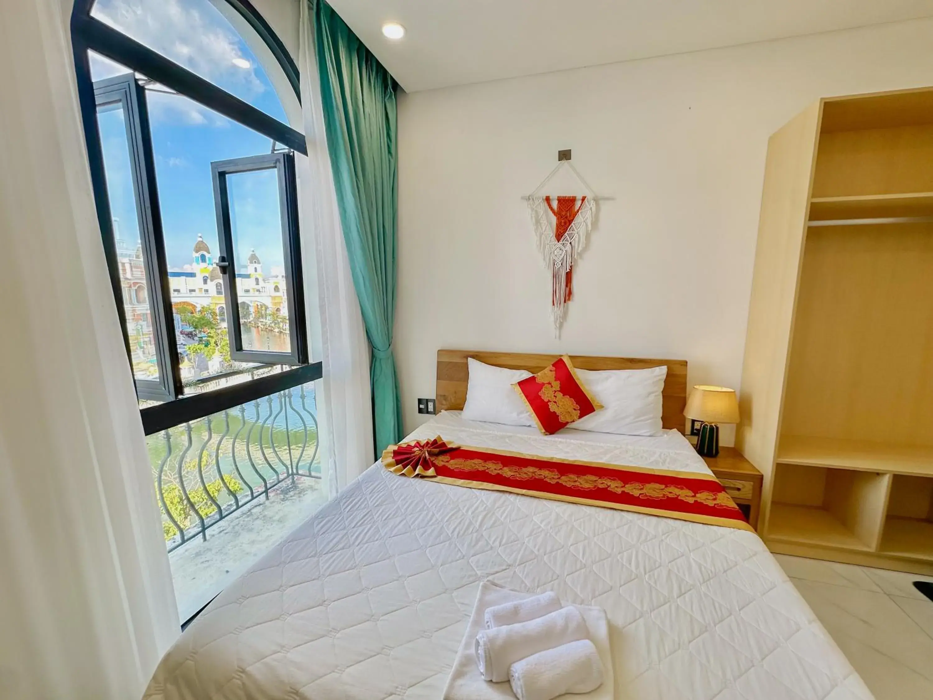 King Room with Lake View in Biển Nhớ Homestay & Spa Phú Quốc King Room with Lake View in Biển Nhớ Homestay & Spa Phú Quốc