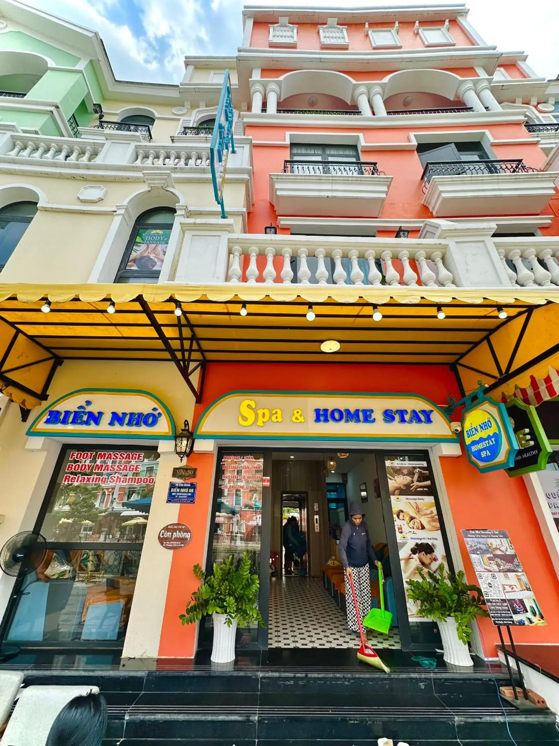 Property building in Biển Nhớ Homestay & Spa Phú Quốc Property building in Biển Nhớ Homestay & Spa Phú Quốc