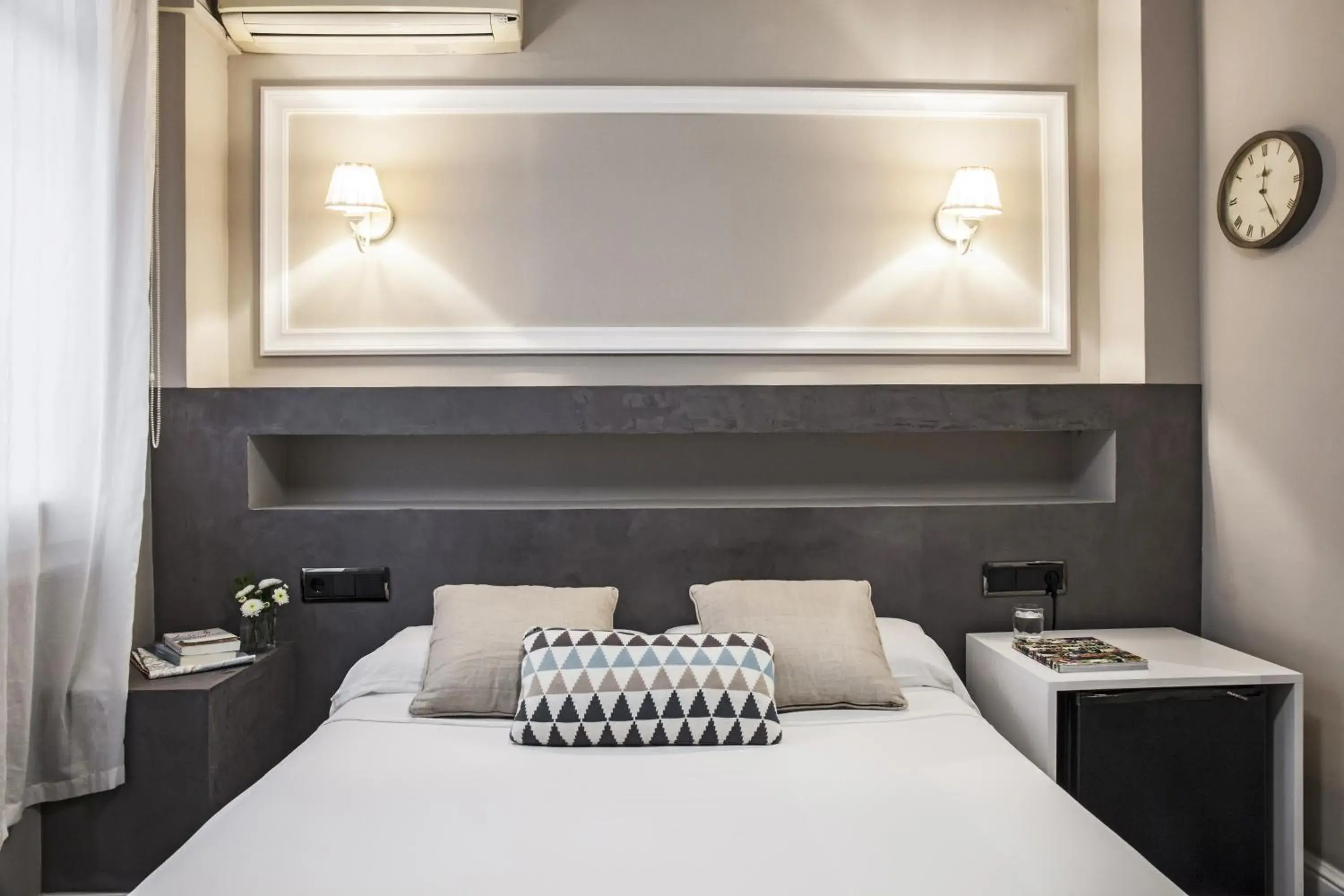 Photo of the whole room, Bed in AinB B&B Eixample-Muntaner Photo of the whole room, Bed in AinB B&B Eixample-Muntaner