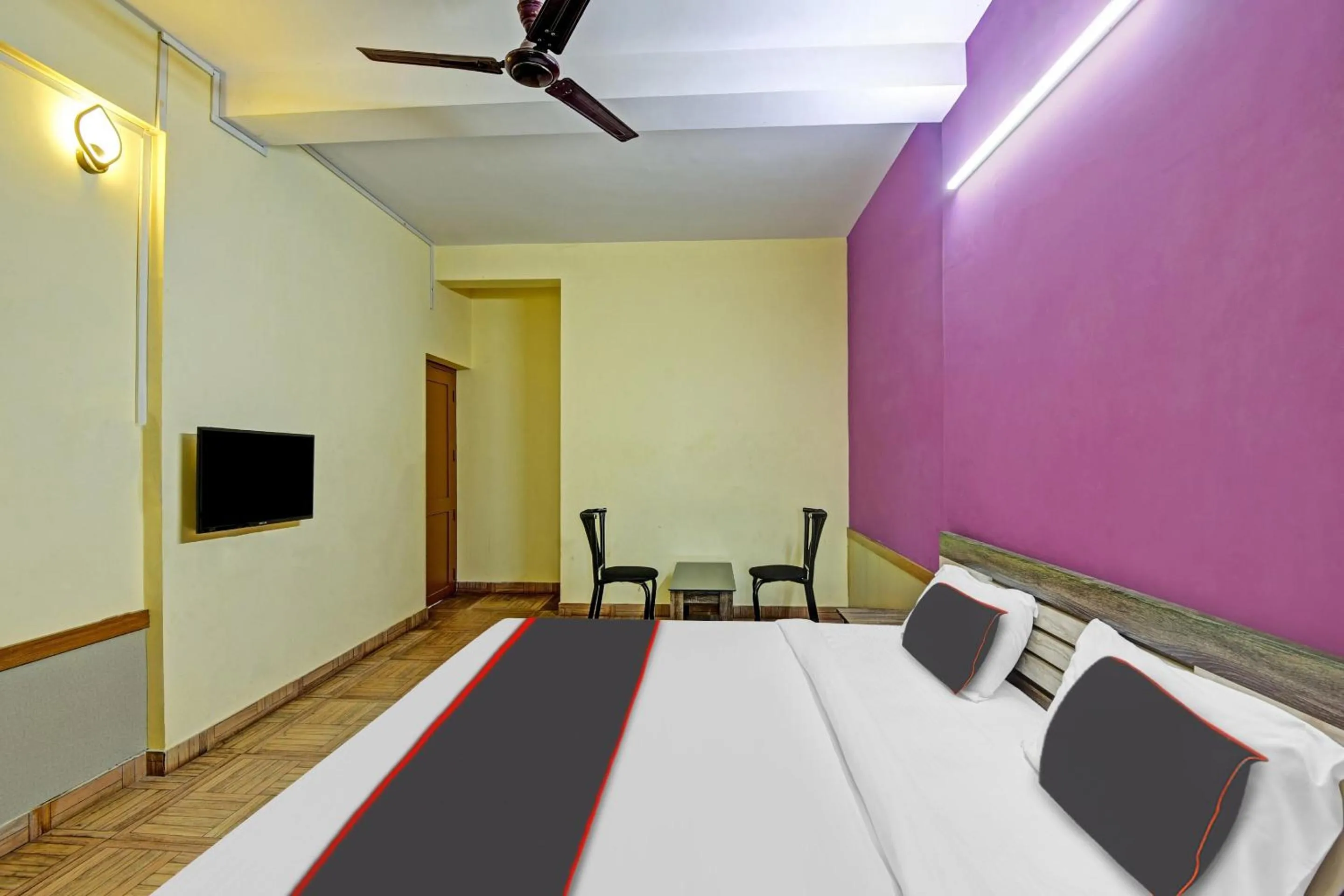 Bedroom, Bed in Collection O EXPRESS SUITES