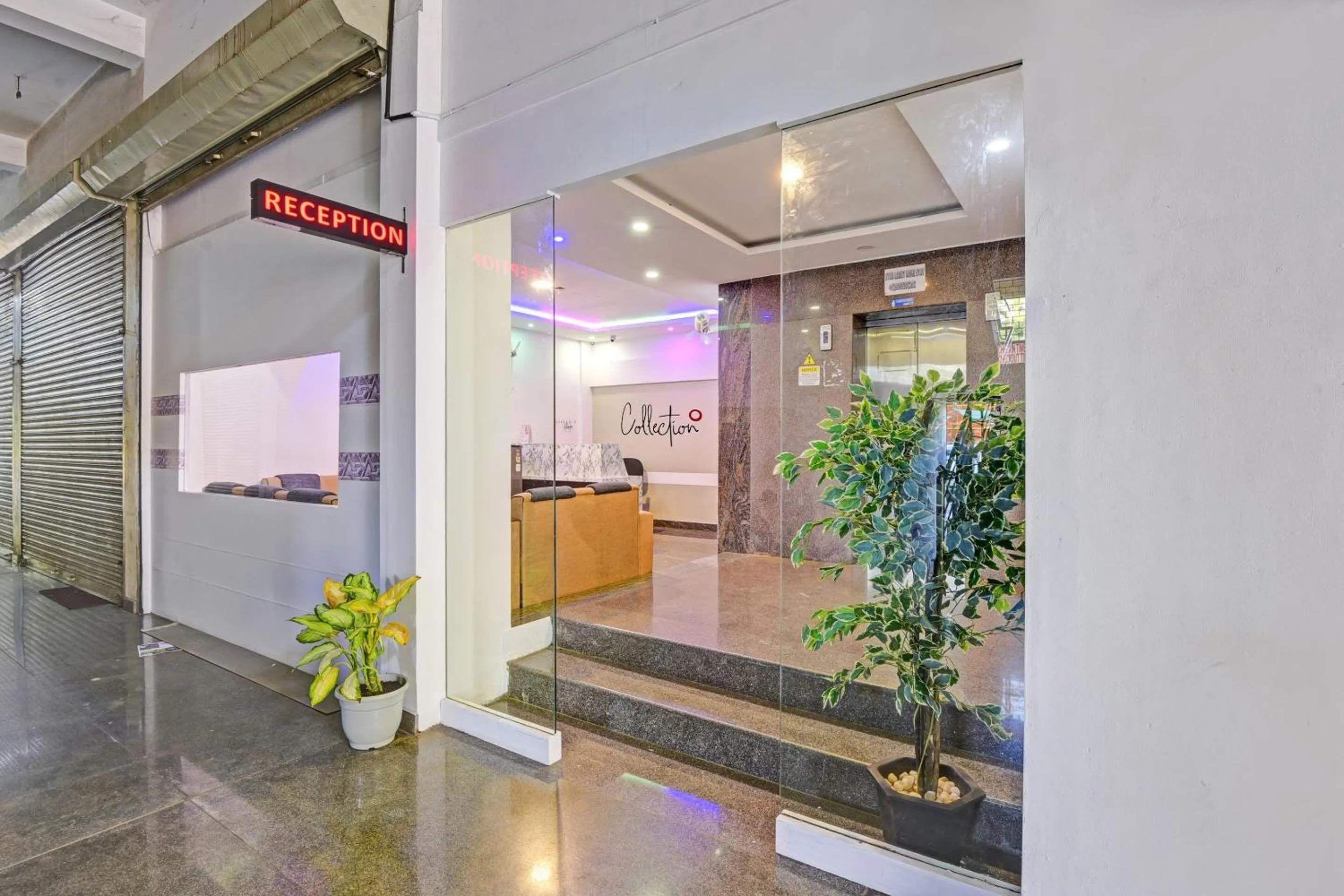 Lobby or reception in Collection O EXPRESS SUITES