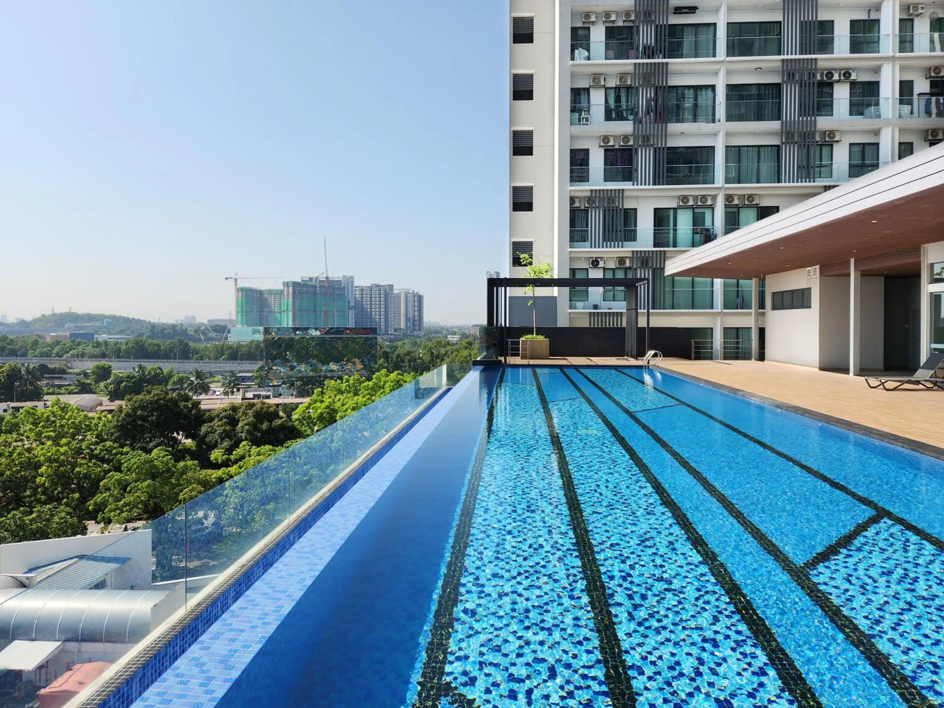 Swimming pool in FOX Hotel Glenmarie Shah Alam