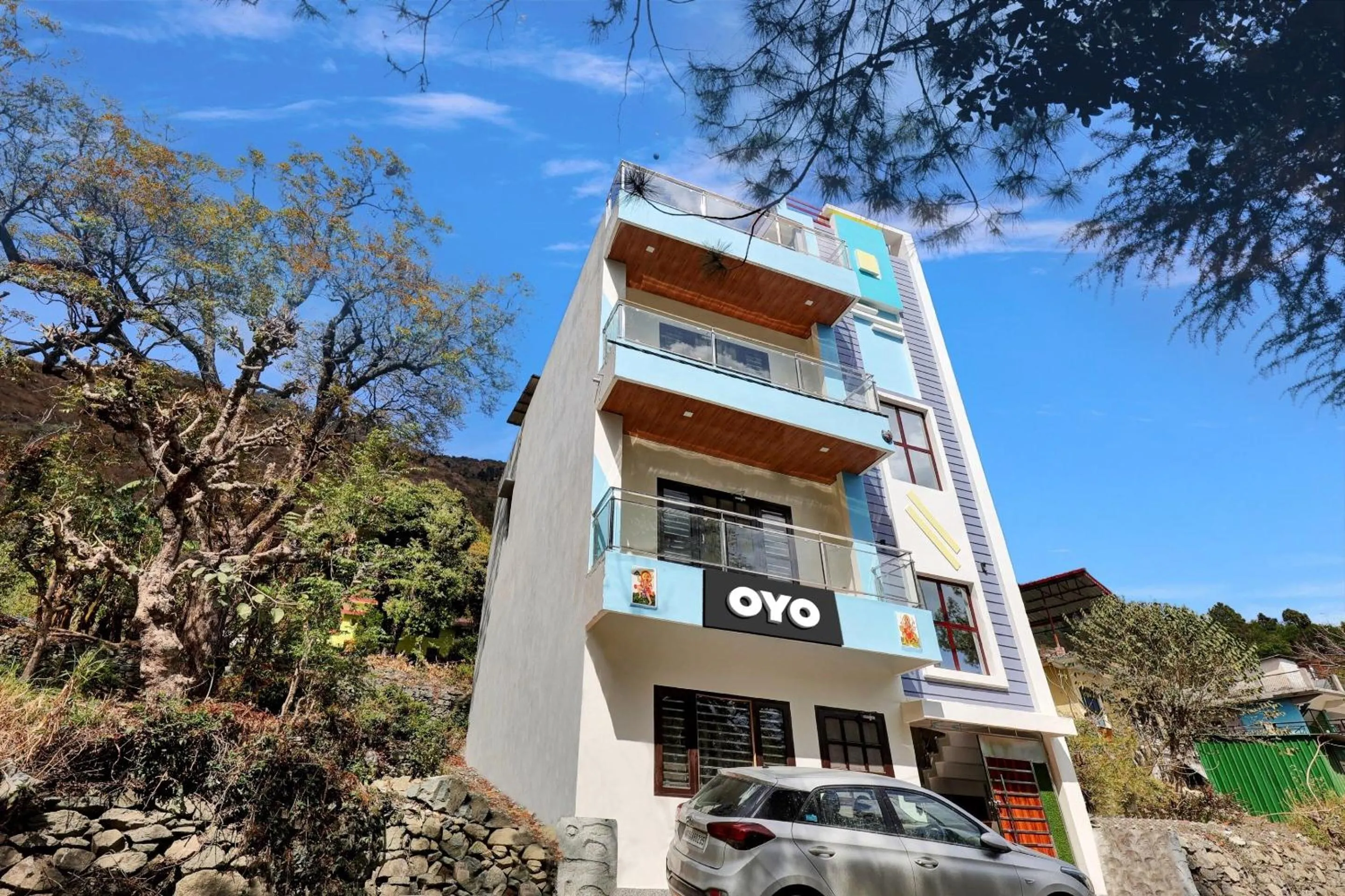 Facade/entrance in Hotel O by OYO MOUNTAIN