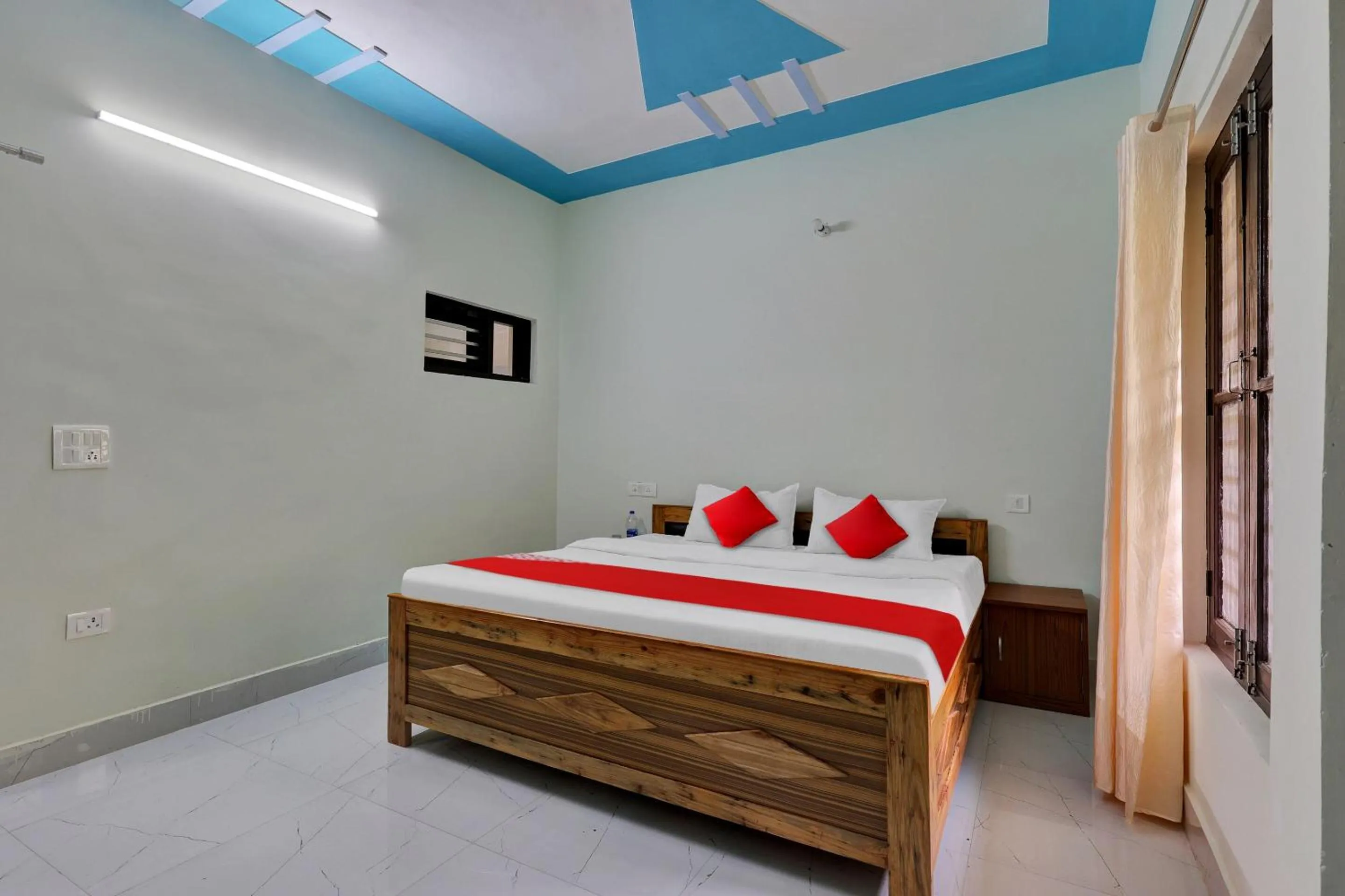 Bedroom, Bed in Hotel O by OYO MOUNTAIN