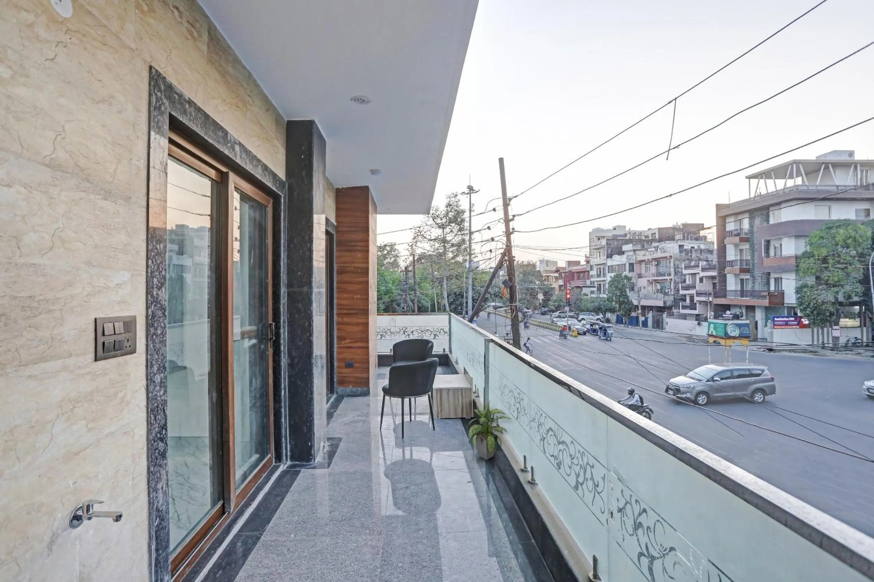 Balcony/Terrace in Super Townhouse Xanthe - Boutique Hotel