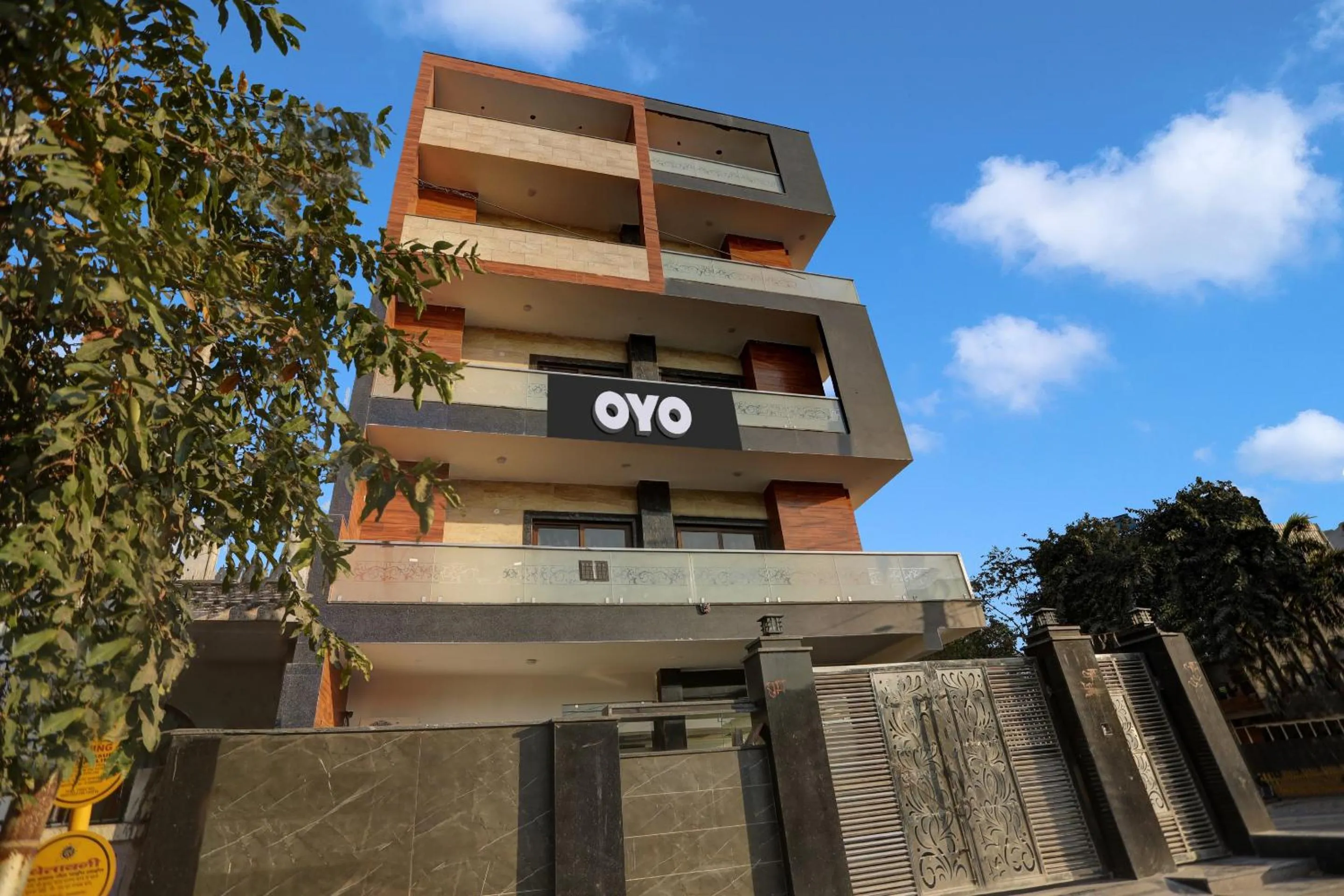 Facade/entrance in Townhouse Xanthe - Boutique Hotel